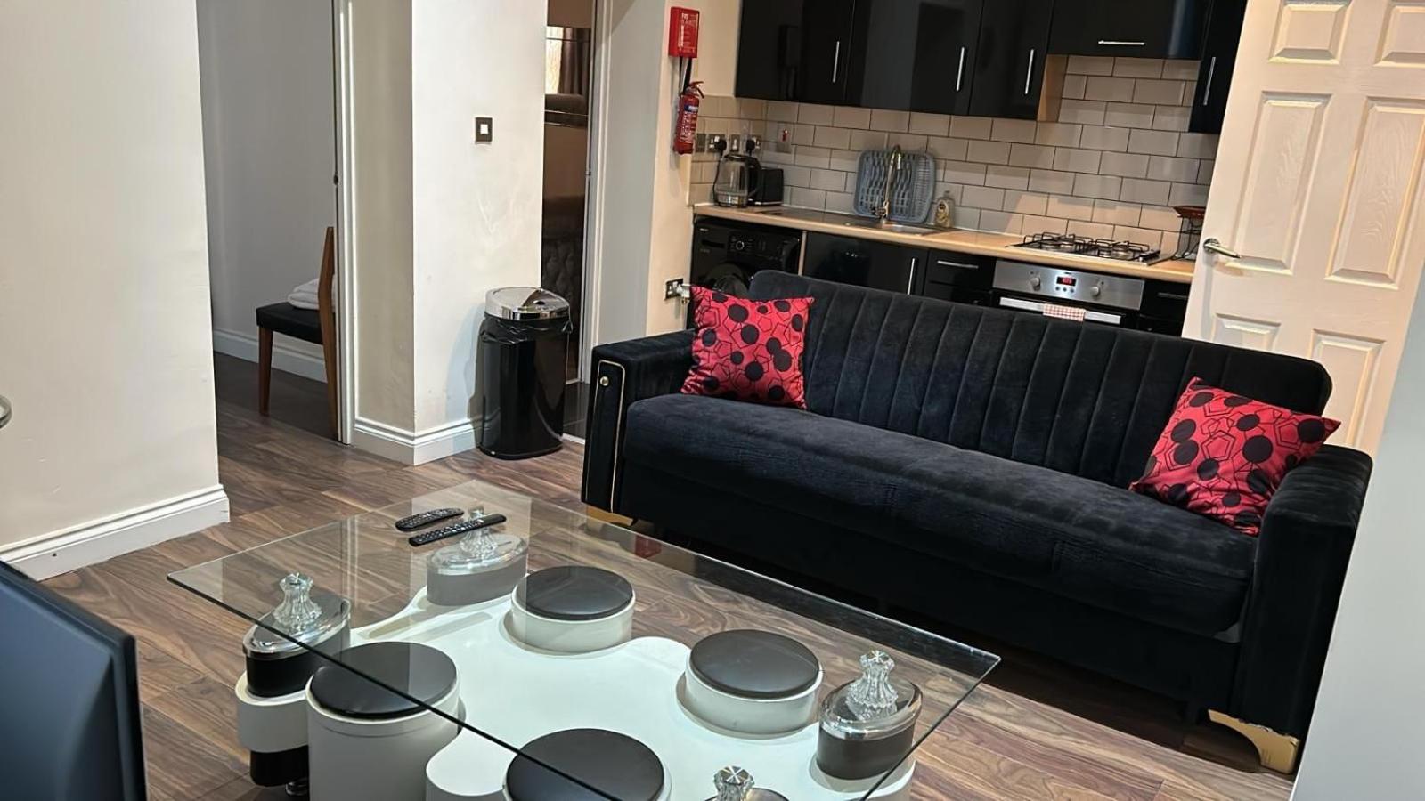 Apartment photo 1