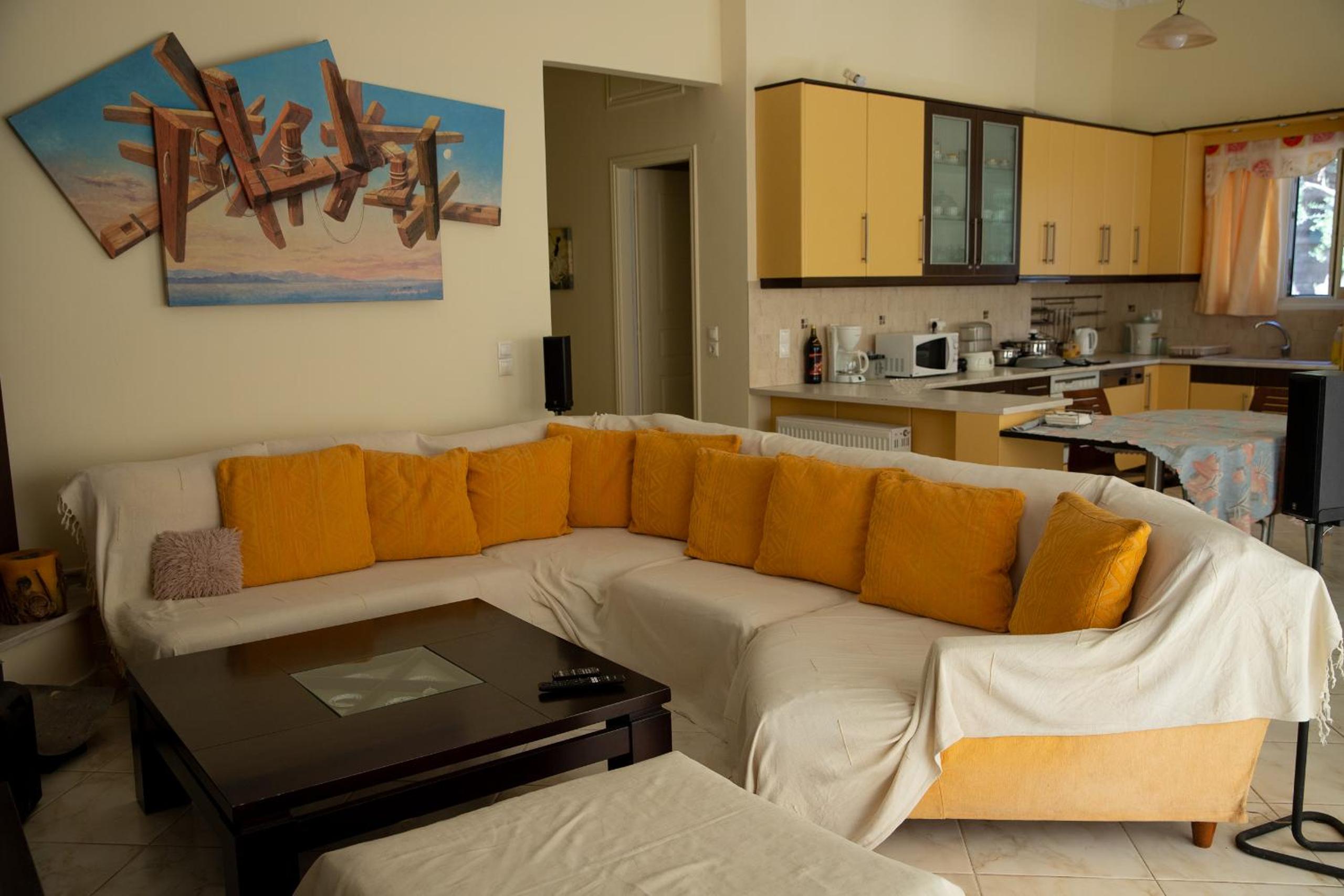 Three-Bedroom House photo 2