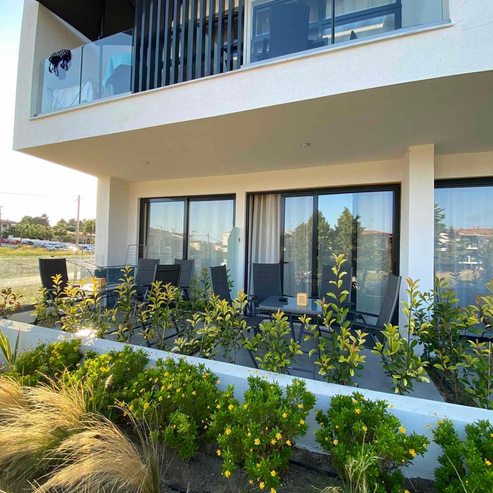Studio Apartment with Balcony photo 2
