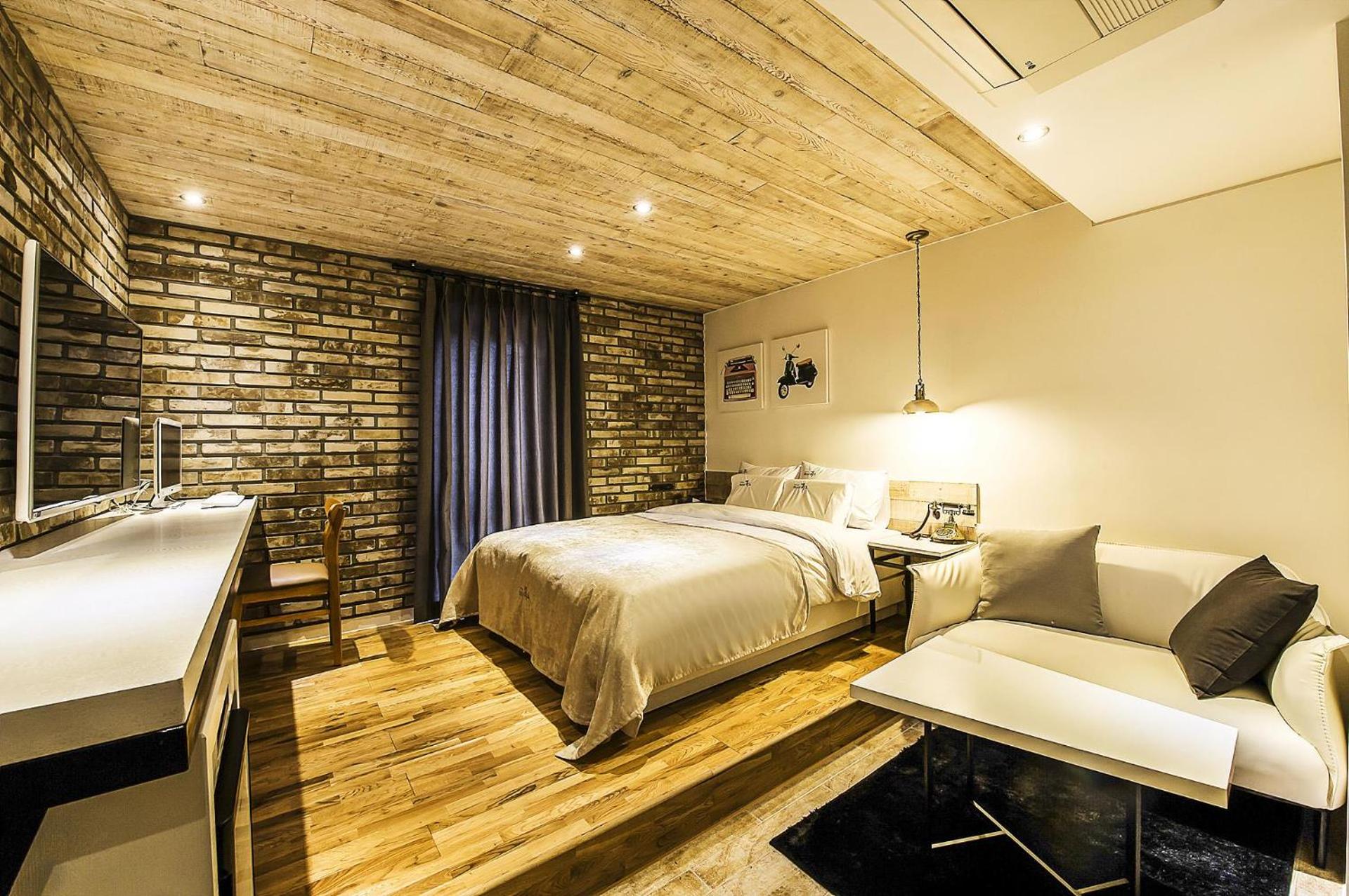 Double Room - Photo 1