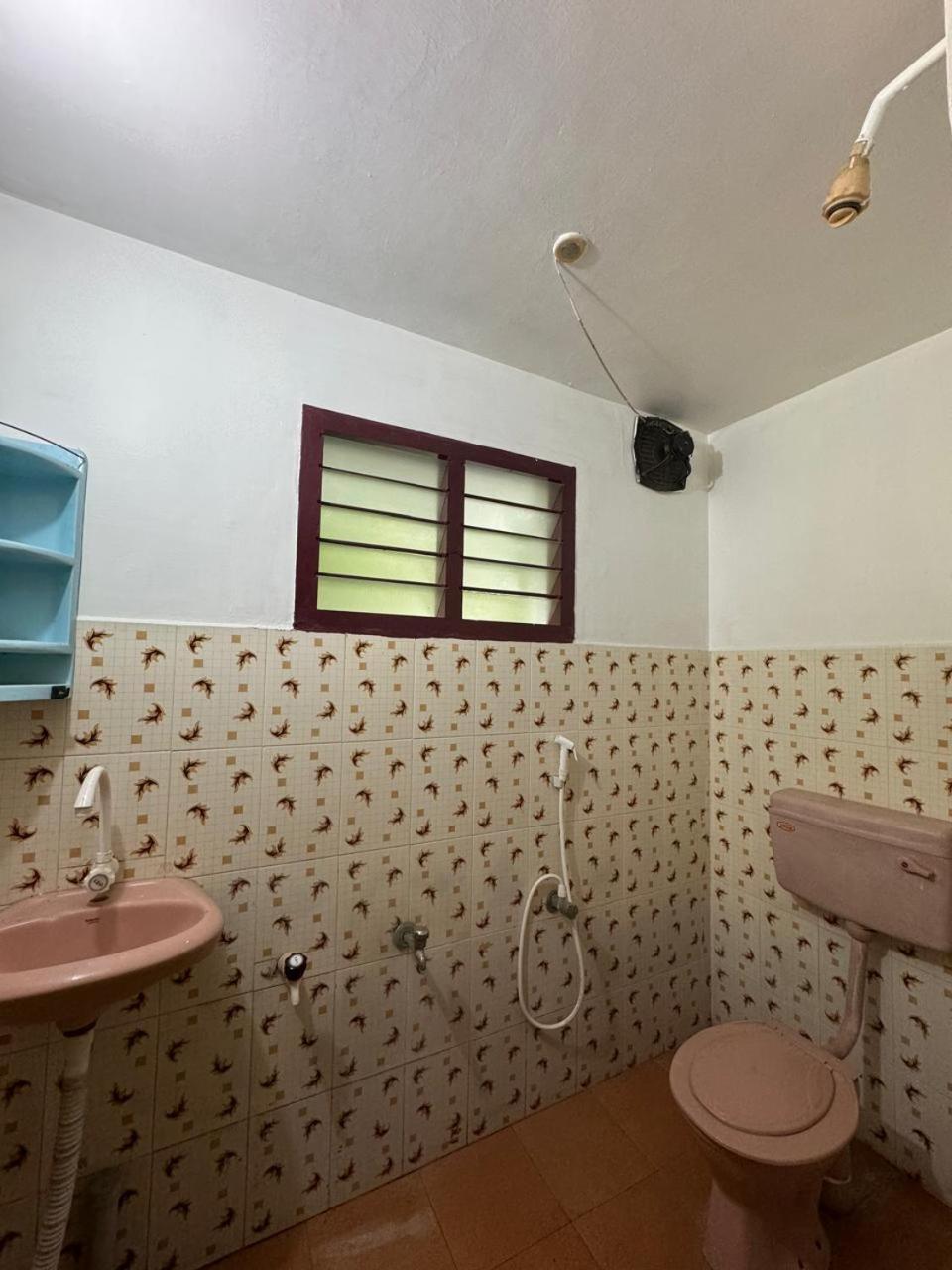 Two-Bedroom House photo 2
