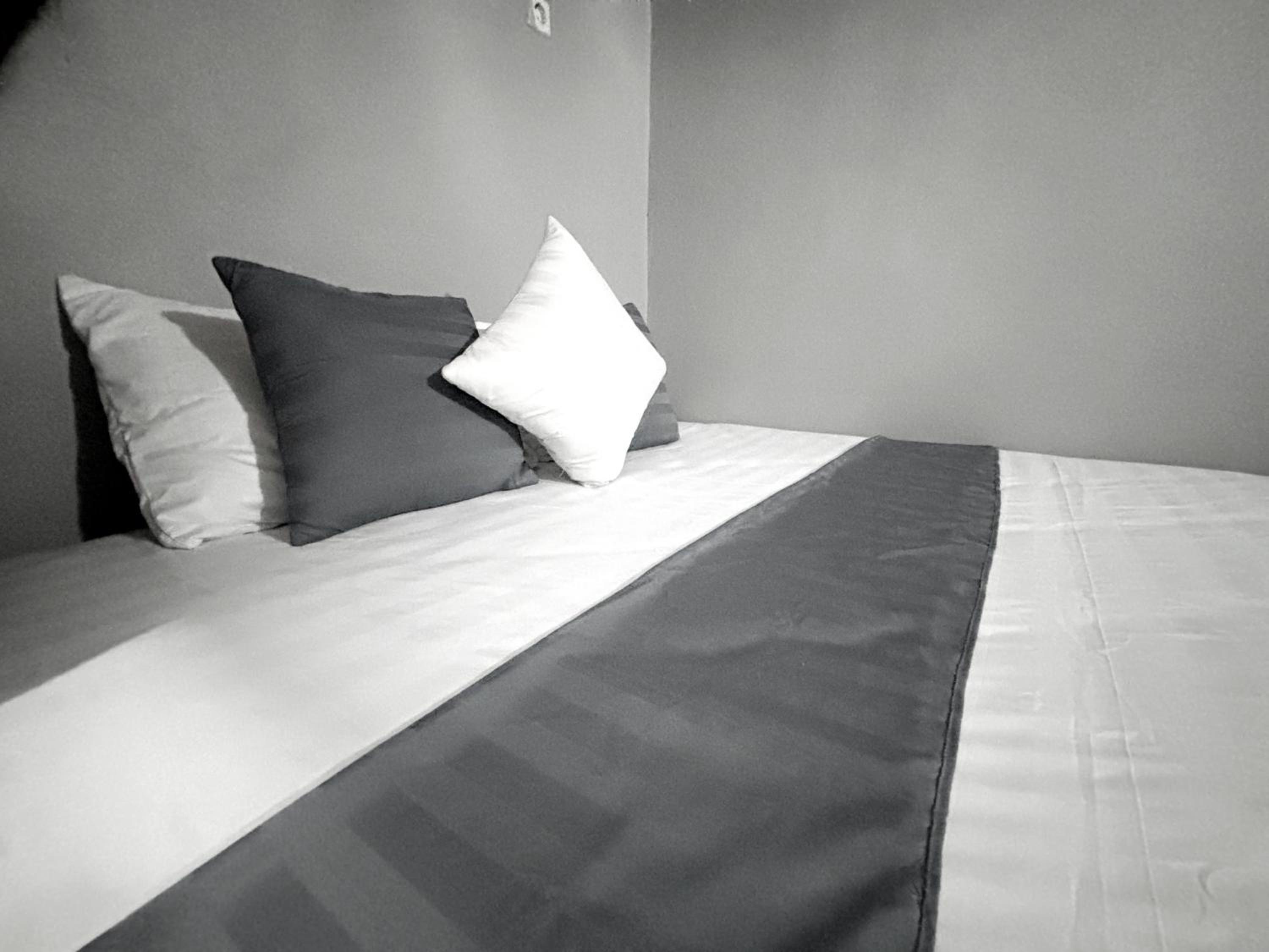 Deluxe Family Room - Photo 12