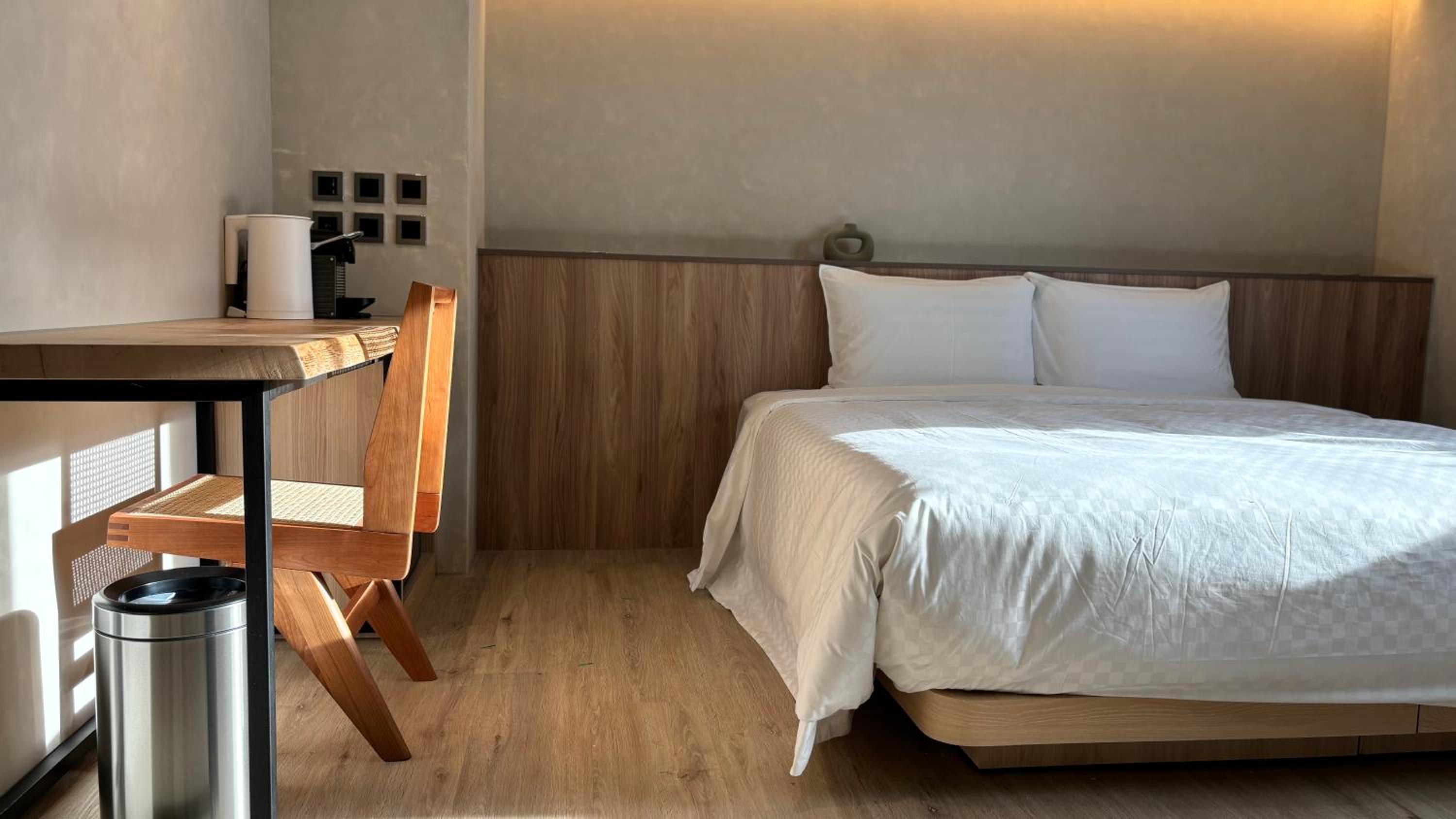 Deluxe Double Room with Bath photo 1