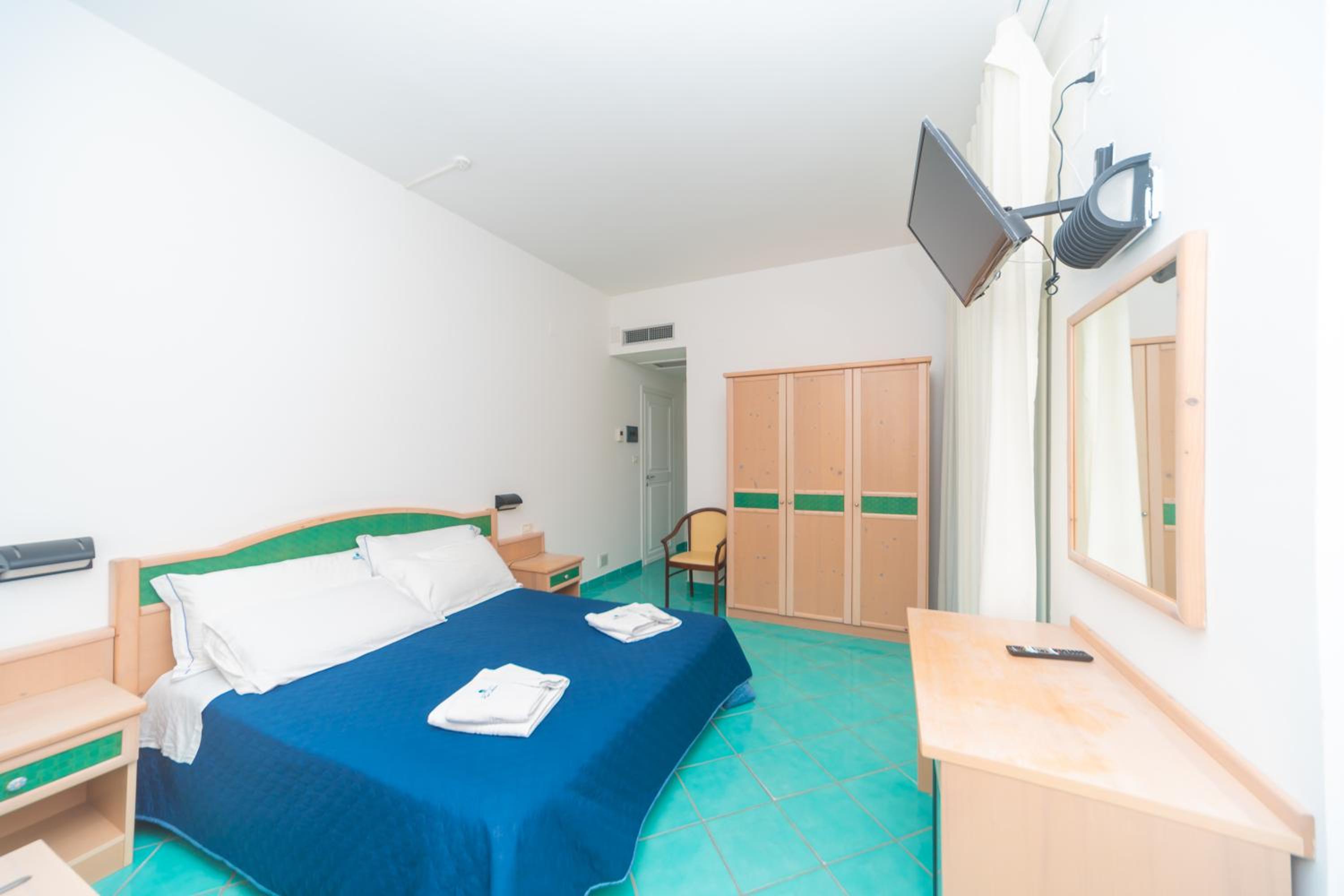 Superior Triple Room with Sea View