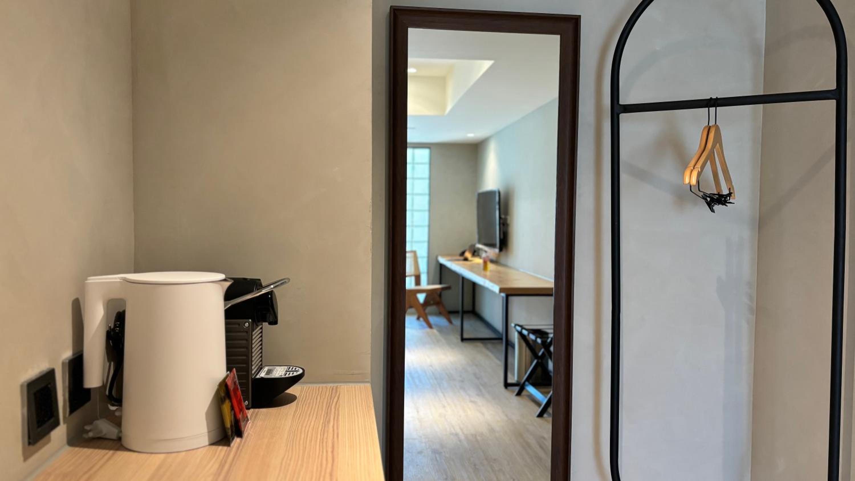 Deluxe Double Room with Balcony photo 2