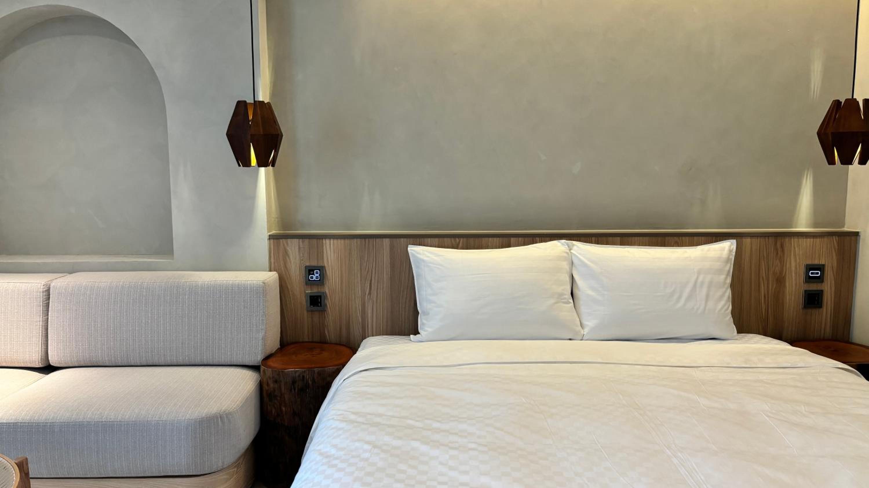 Deluxe Double Room with Balcony photo 1