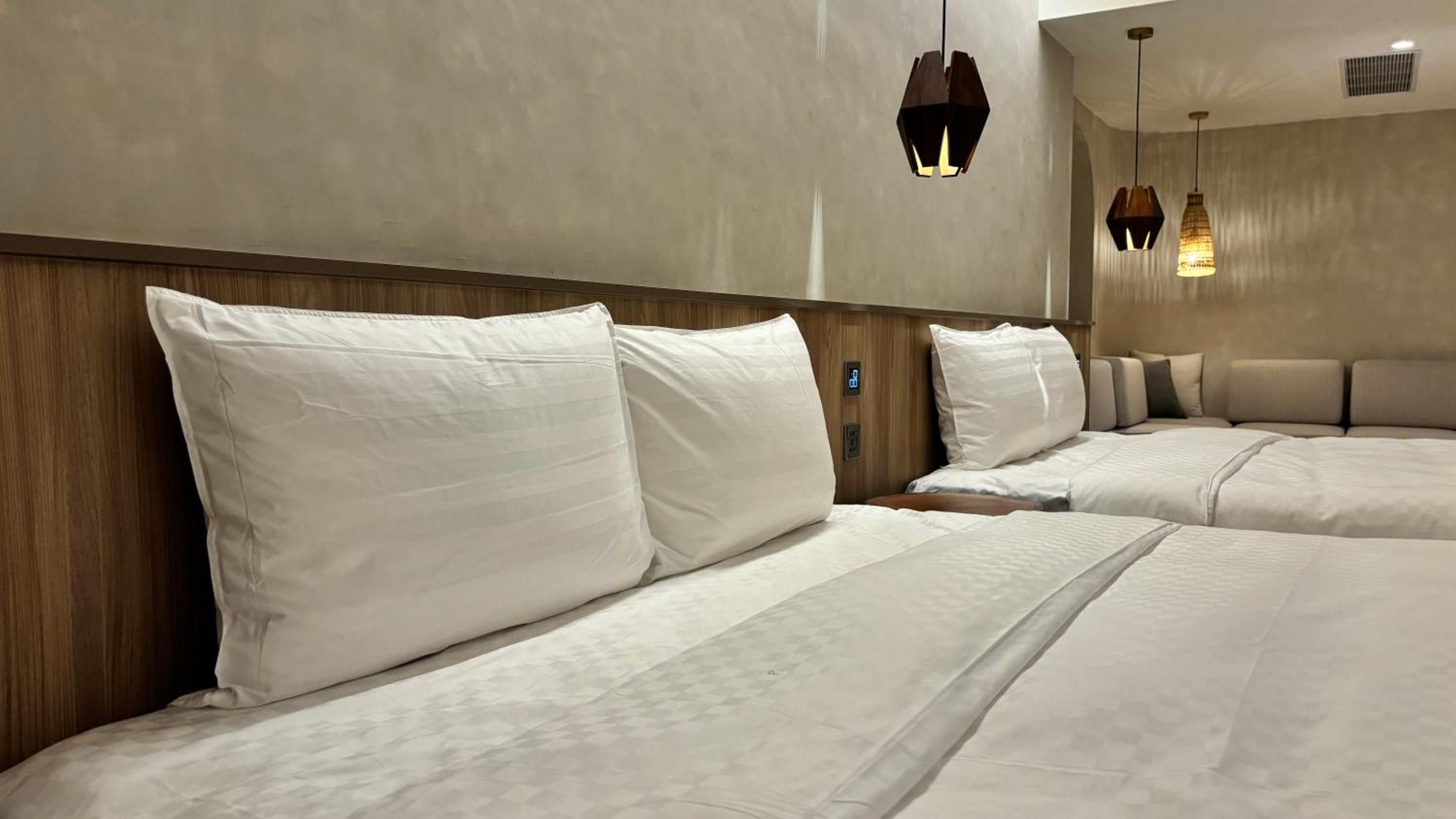 Superior Quadruple Room photo 2
