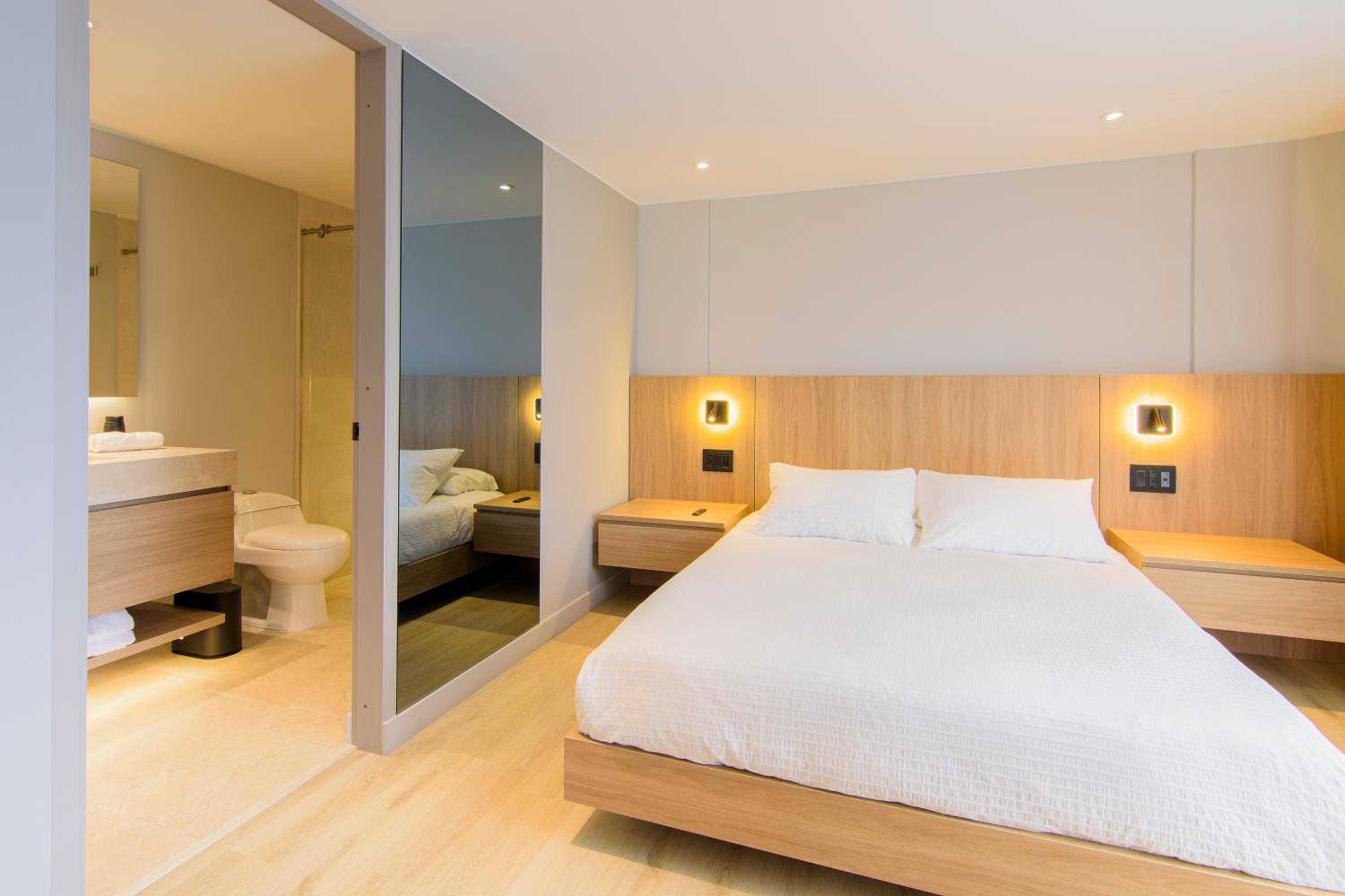 Deluxe Queen Room photo 1