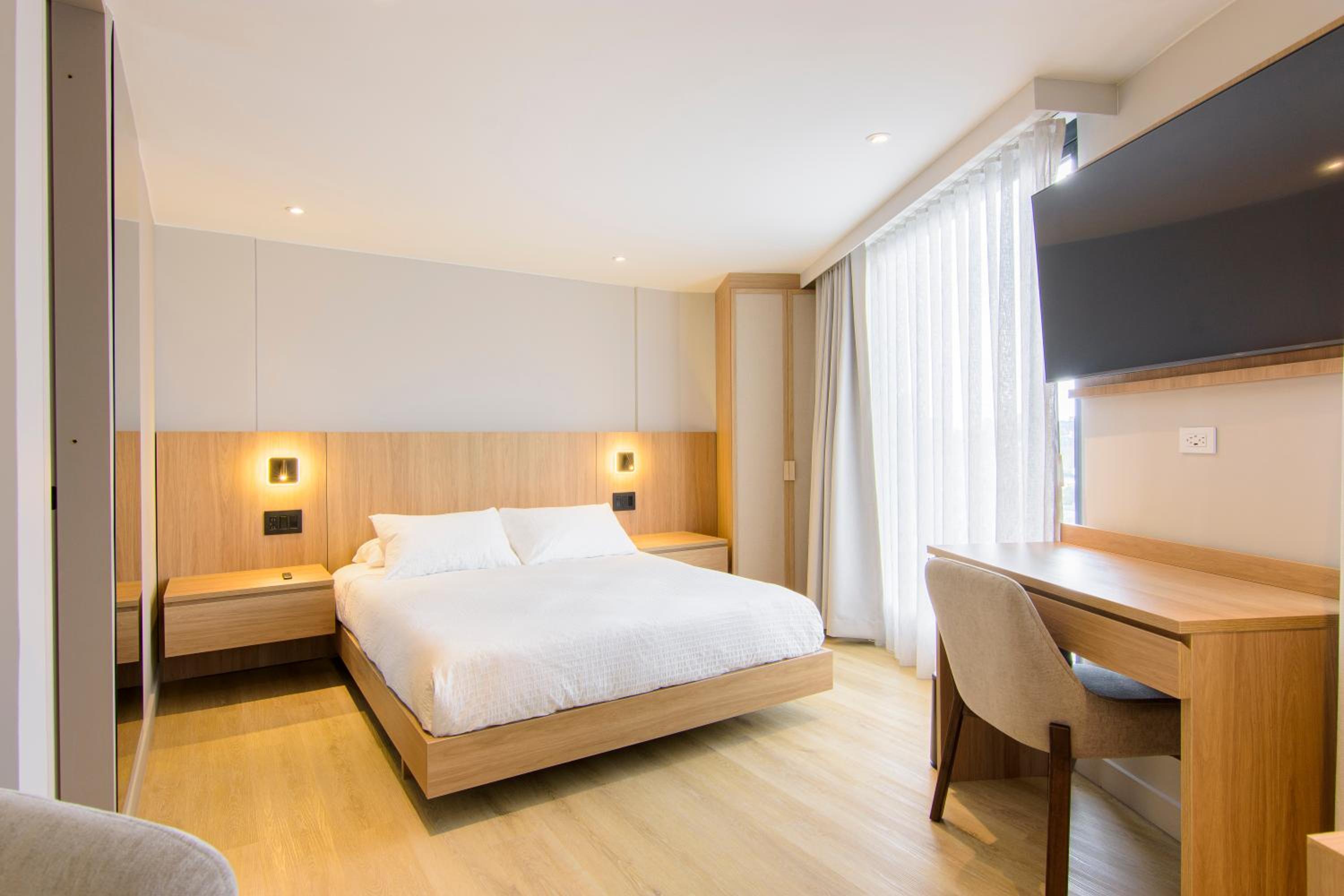 Deluxe Queen Room photo 2