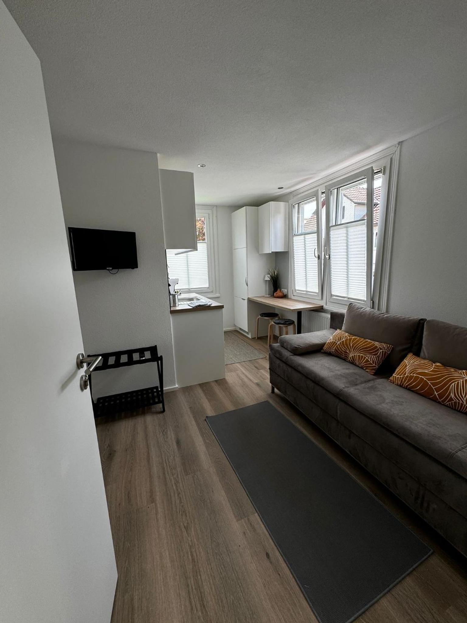 One-Bedroom Apartment photo 1