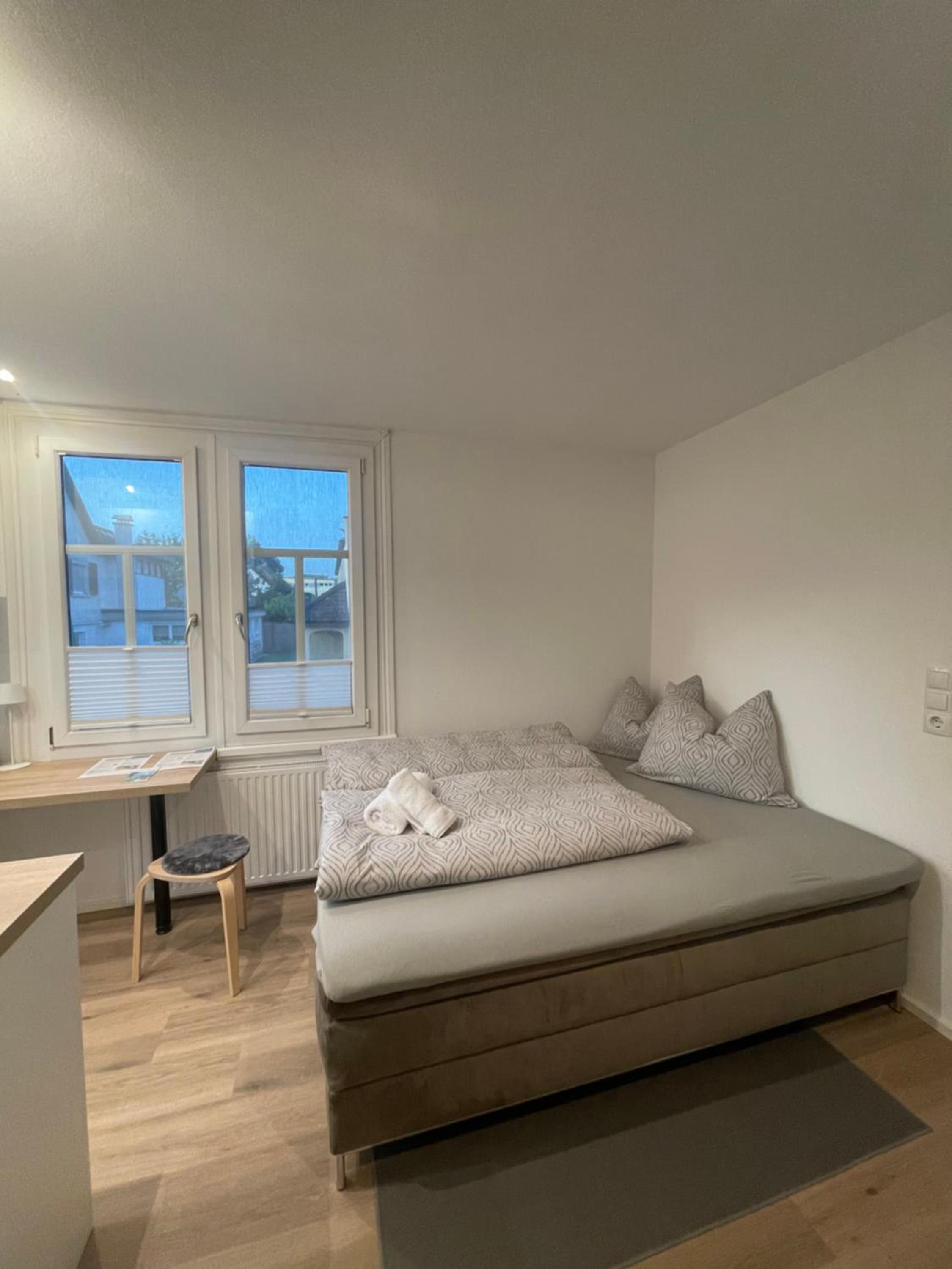 One-Bedroom Apartment photo 2