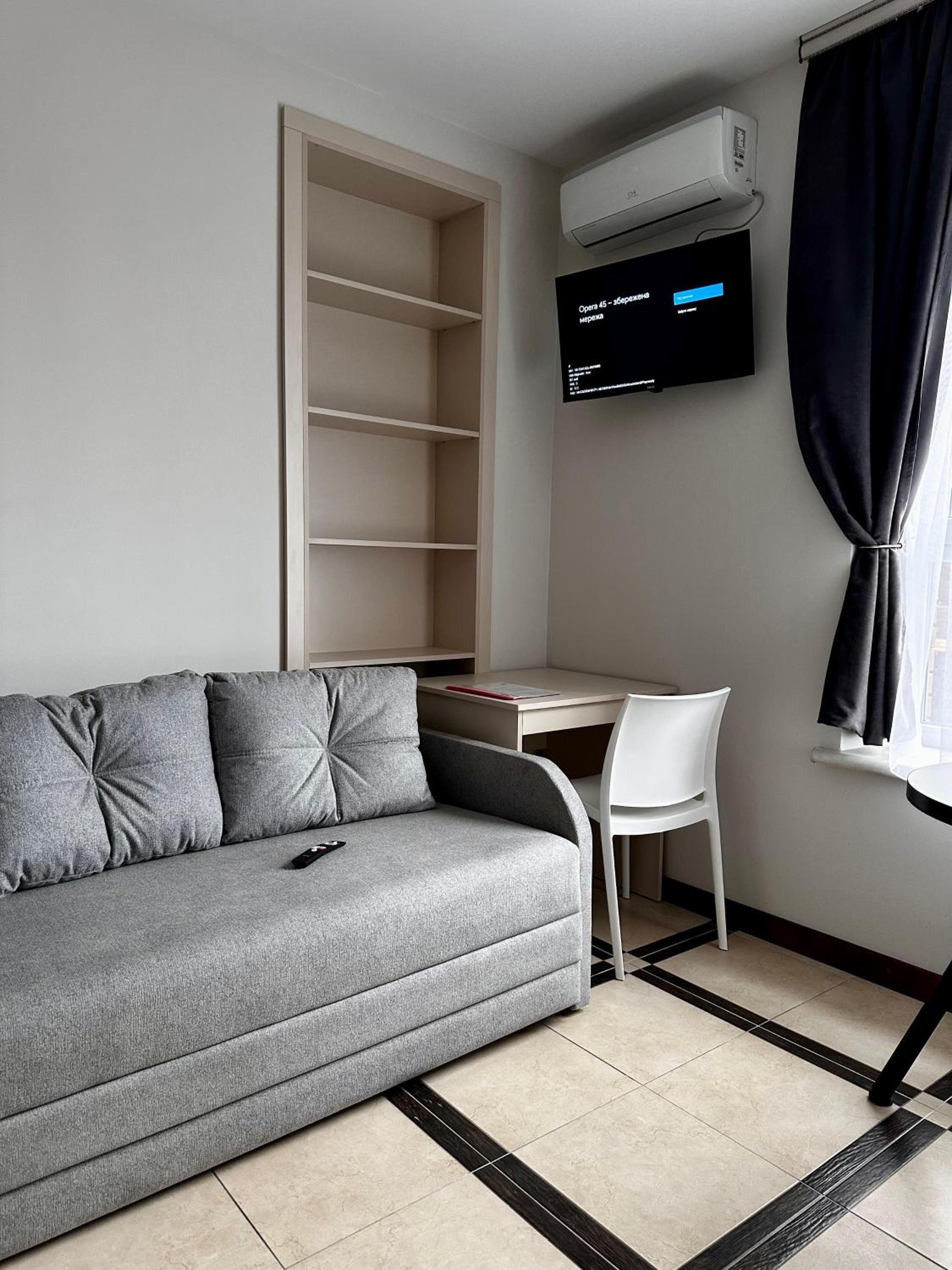 Studio Apartment