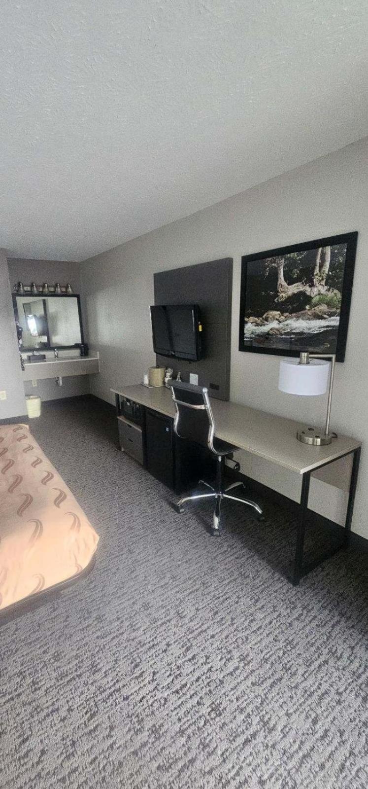 King Room - Accessible/Non-Smoking