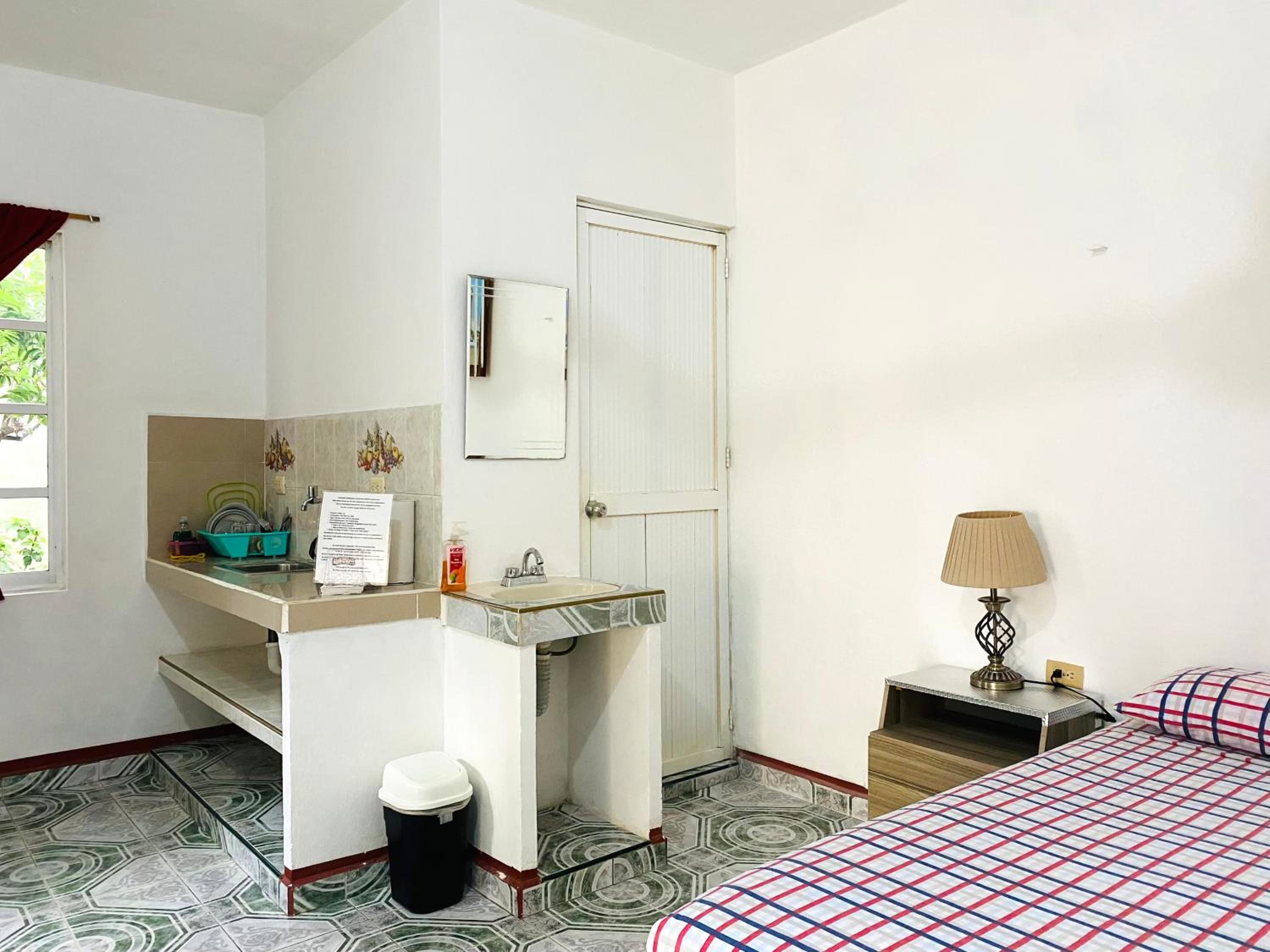 One-Bedroom Apartment photo 3