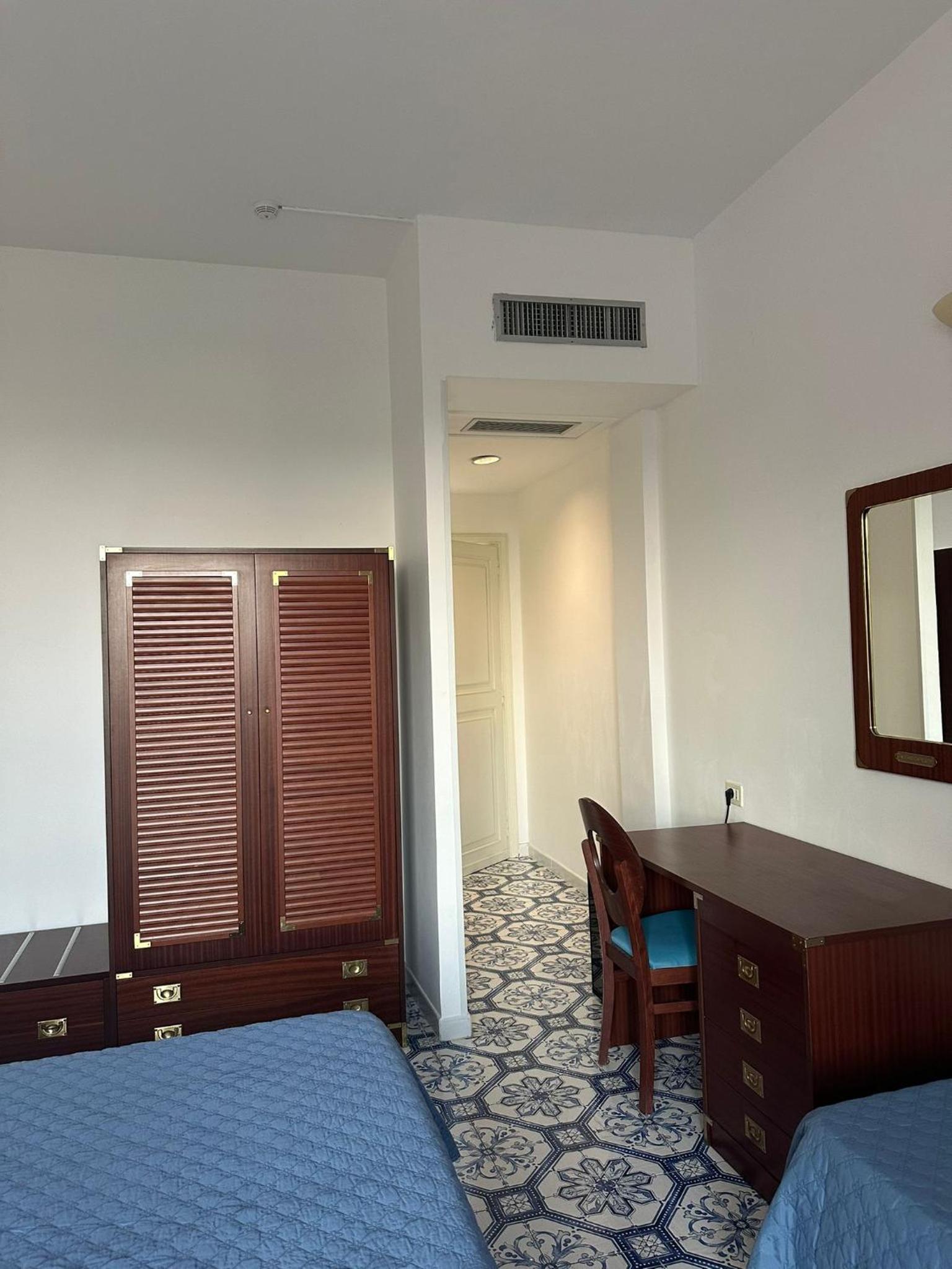 Triple Room with Sea View