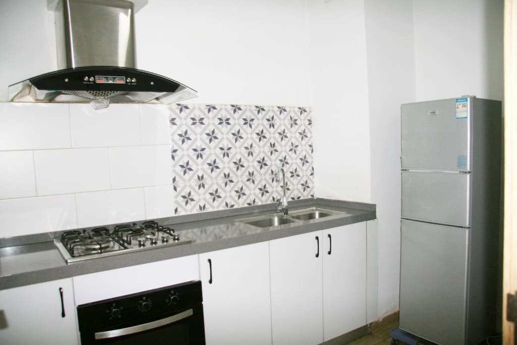 One-Bedroom Apartment photo 2