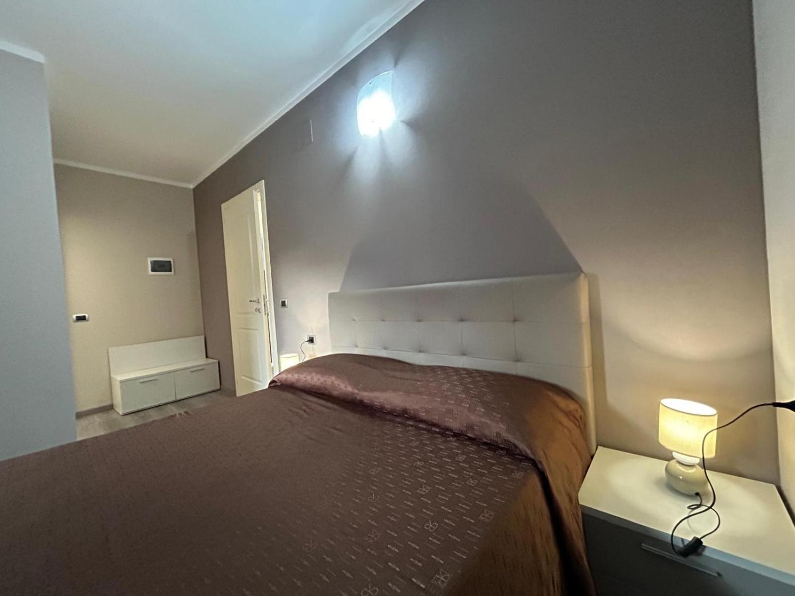 Large Double Room photo 1