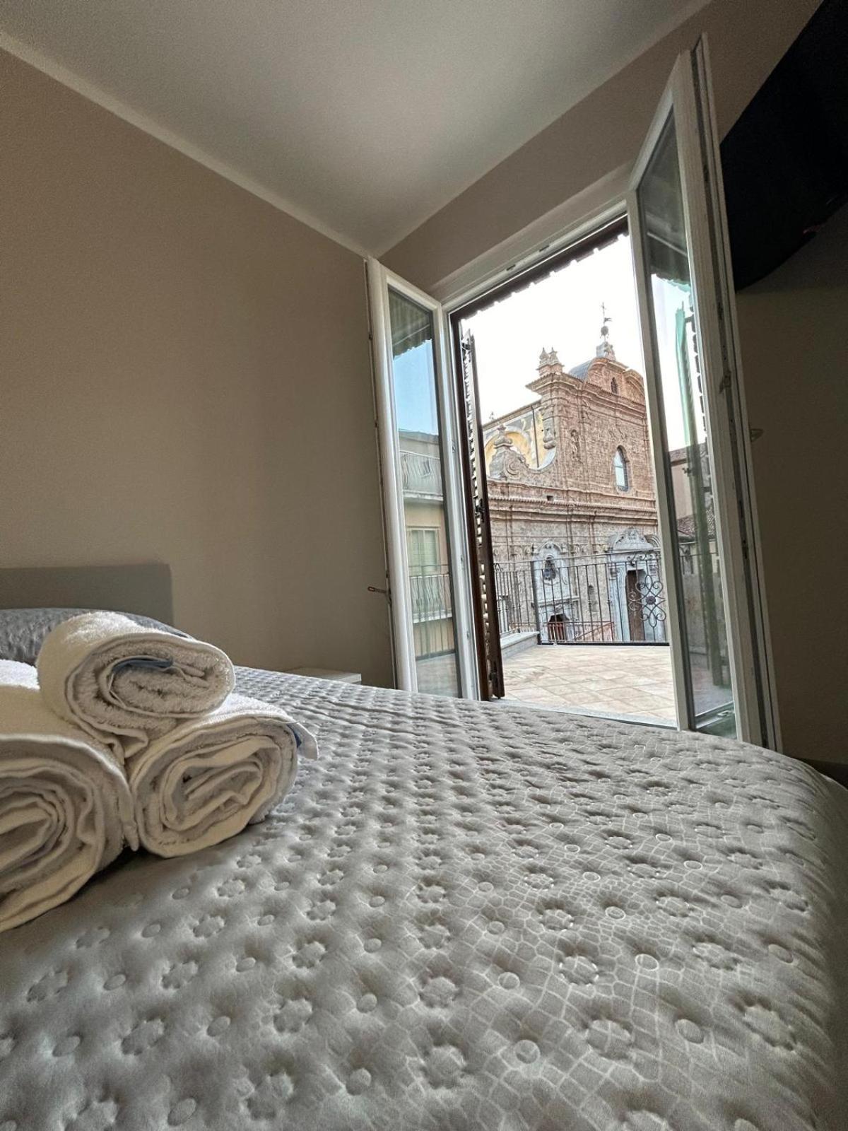 Deluxe Double or Twin Room photo 3
