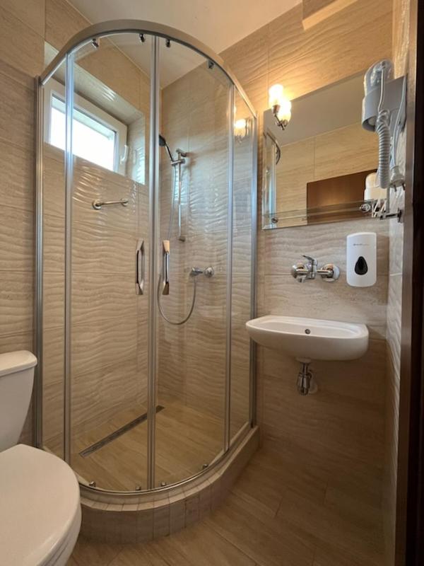 Twin Room with Balcony photo 3