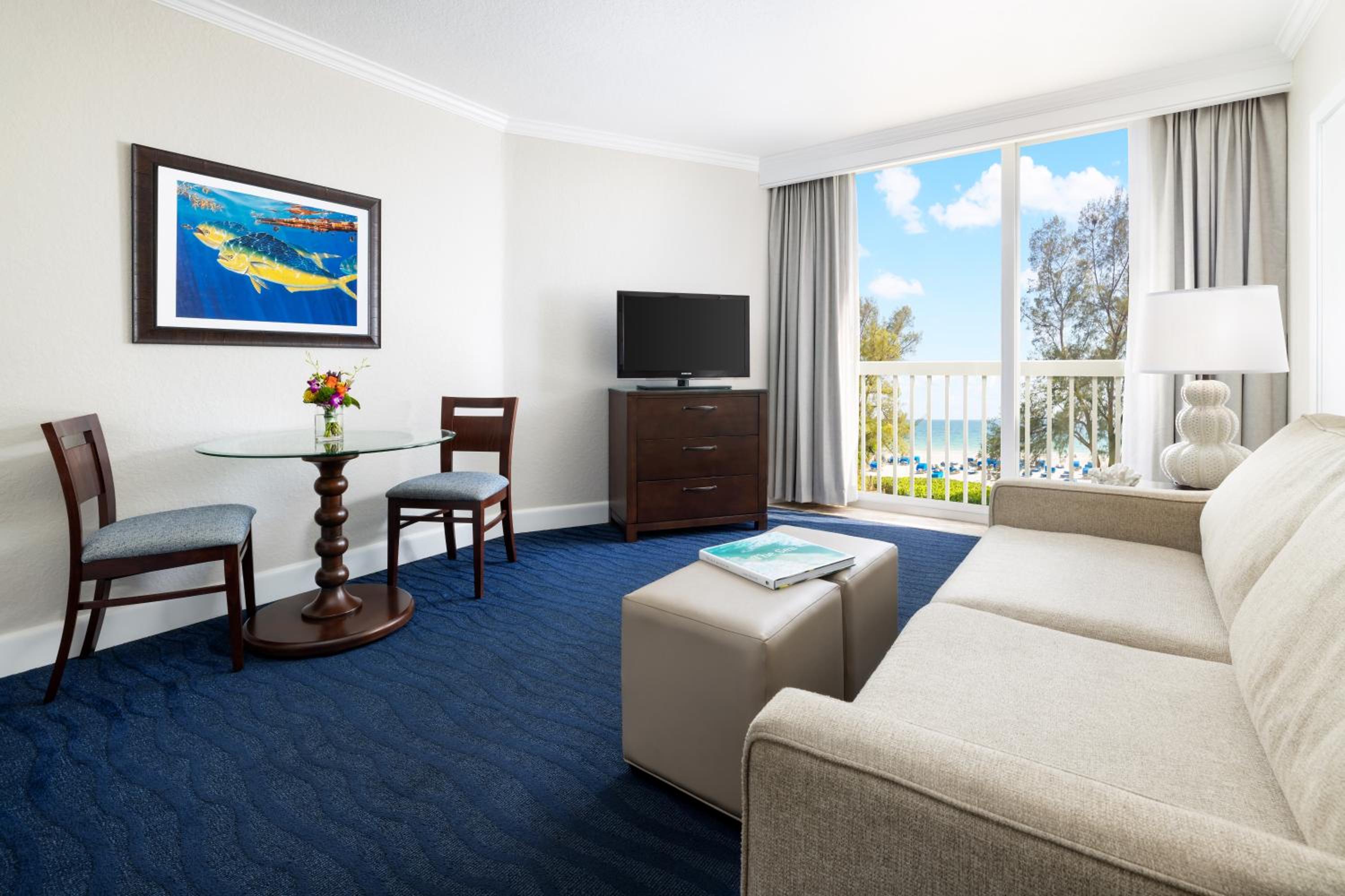 One-Bedroom Suite with Balcony and Gulf View  - Photo 6