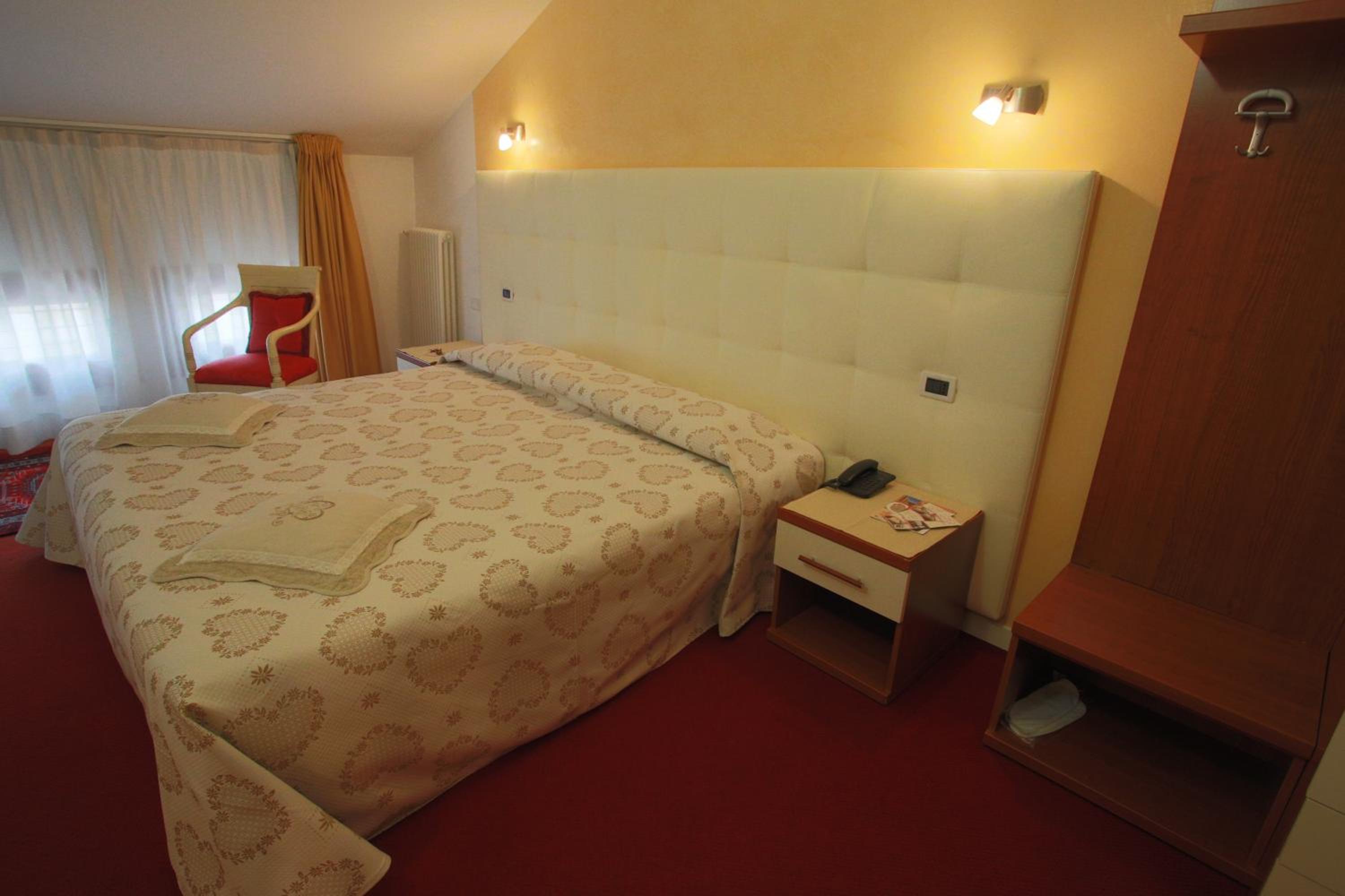 Double or Twin Room photo 1