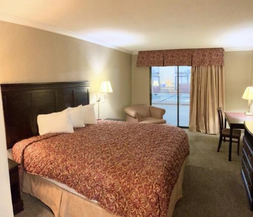Standard King Room - Non Smoking photo 2