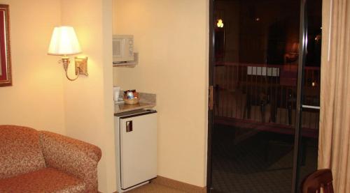 Standard King Room - Non Smoking photo 1