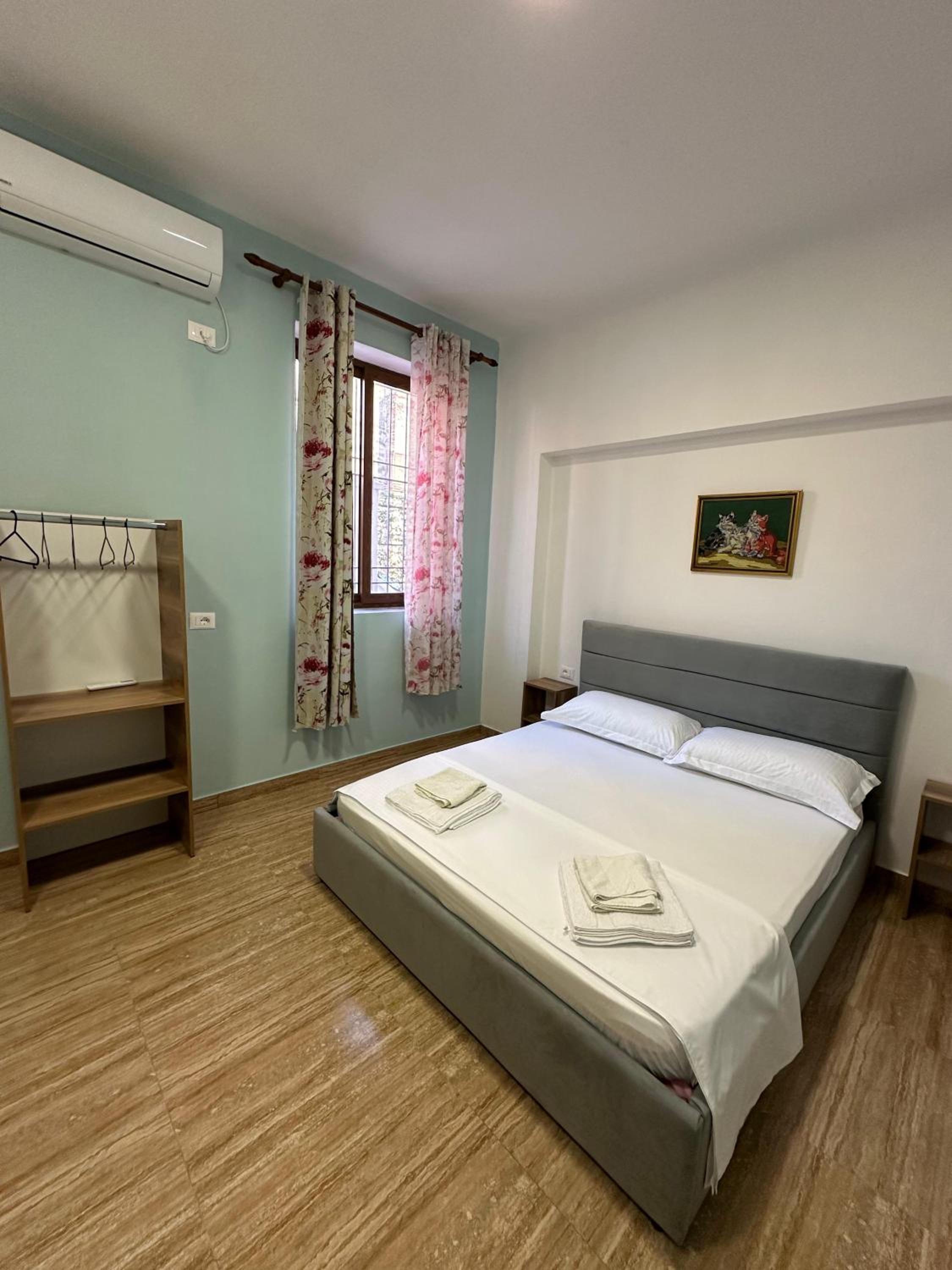 Quadruple Room with Private Bathroom photo 1