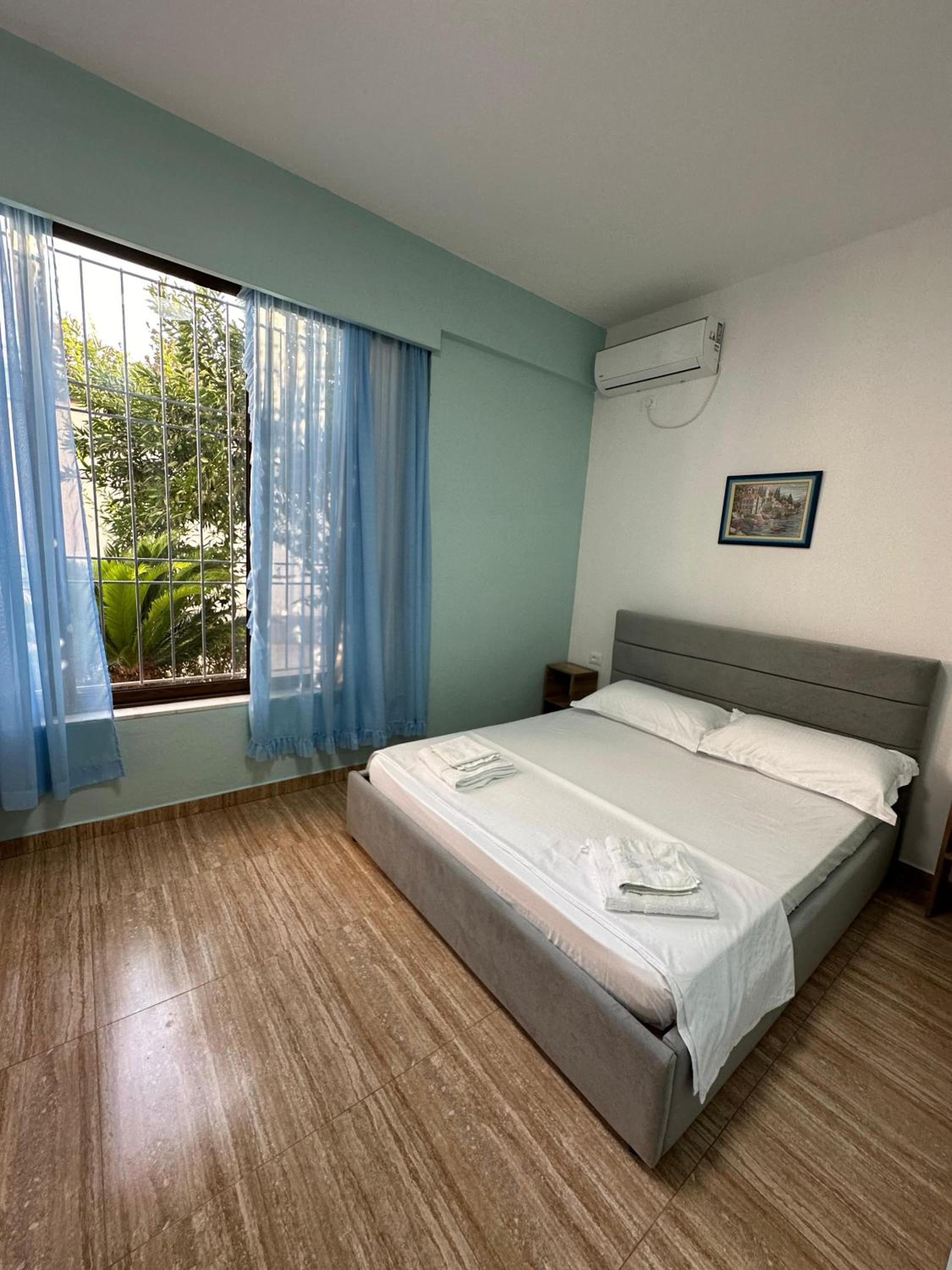 Quadruple Room with Private Bathroom photo 2