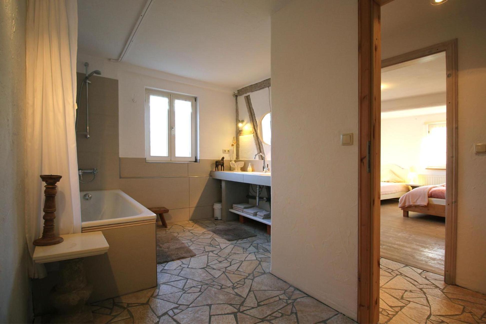 Four-Bedroom House photo 3