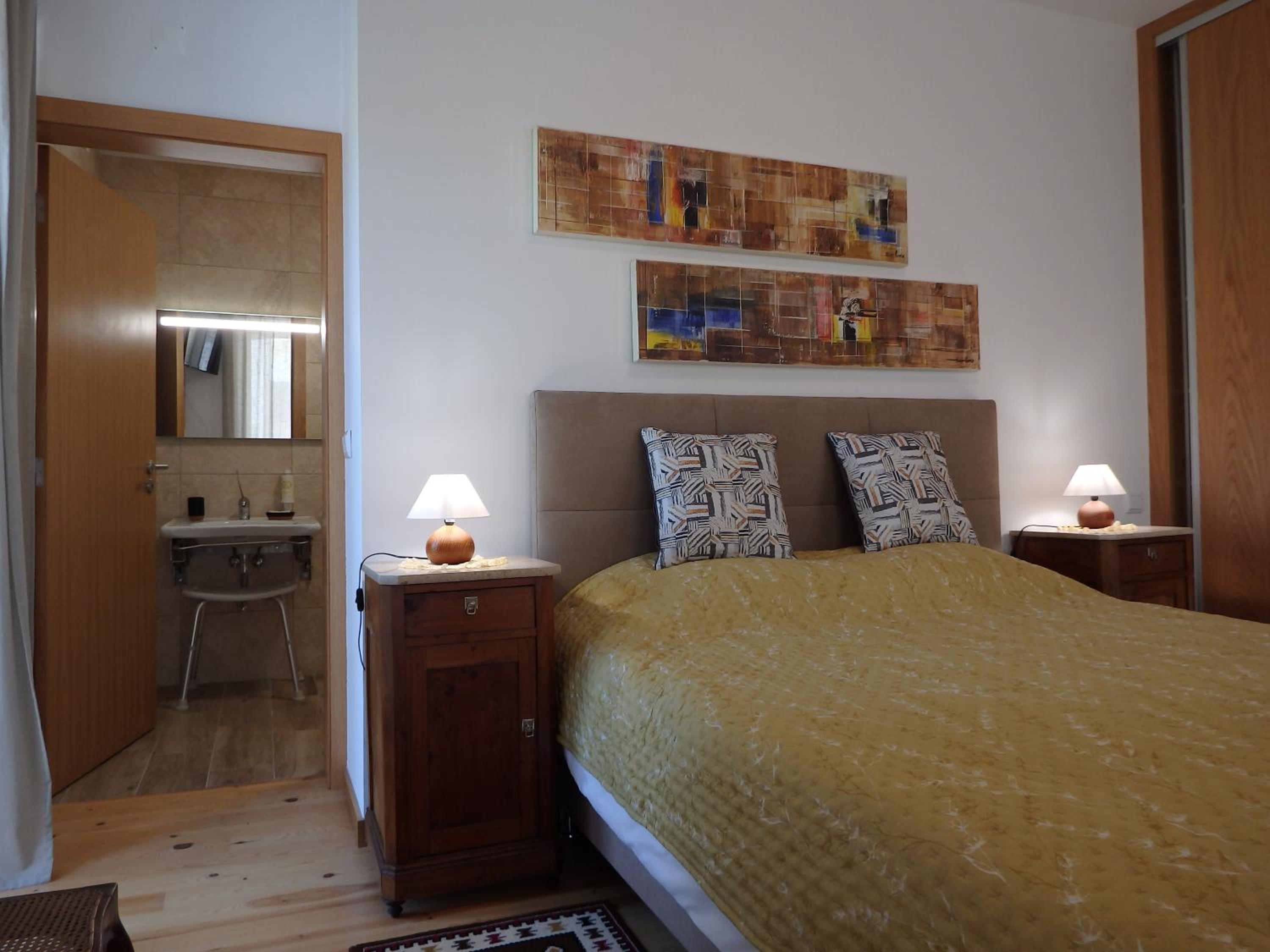 Double Room - Disability Access photo 2