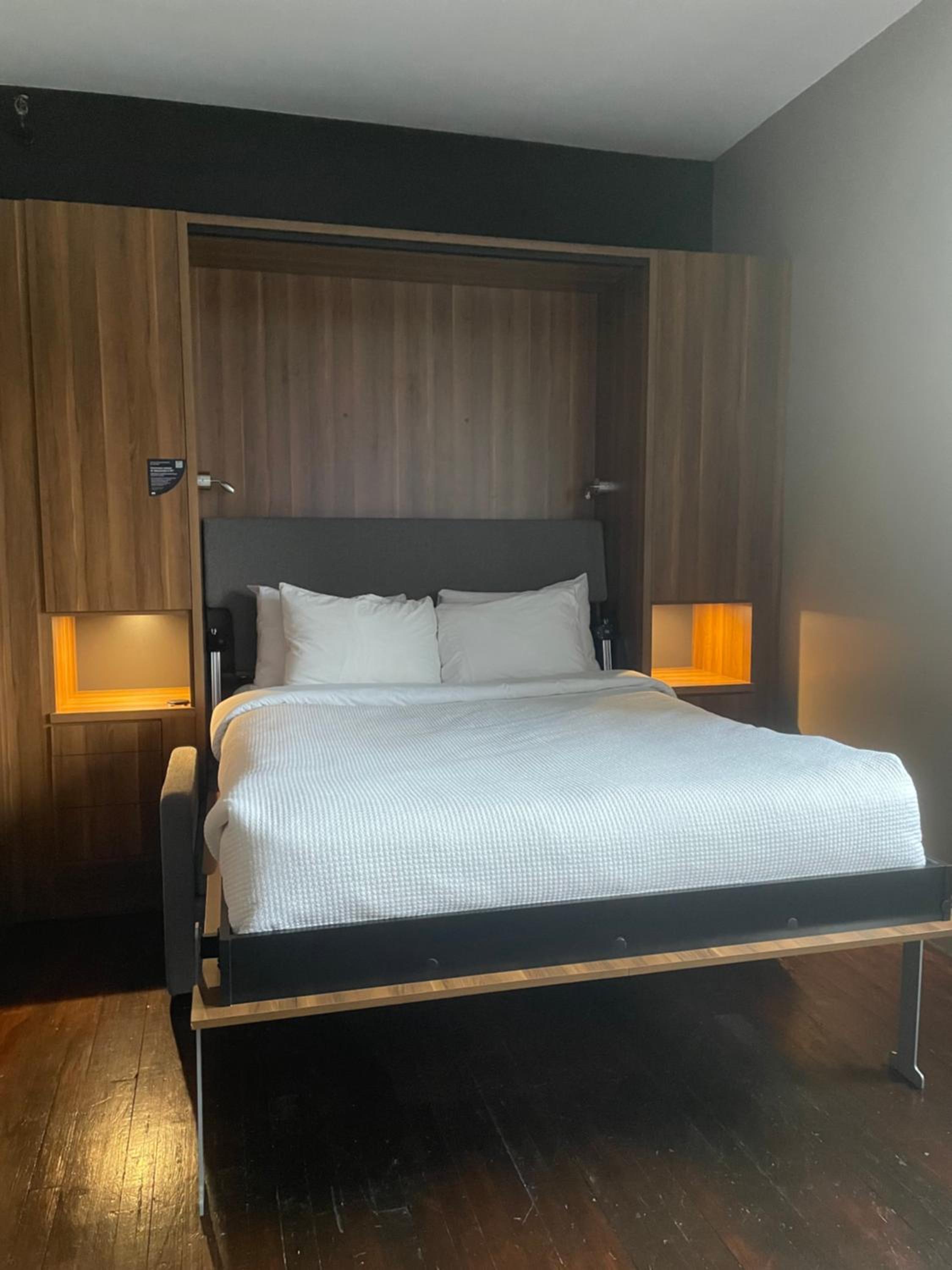 Deluxe Queen Room - Photo 4
