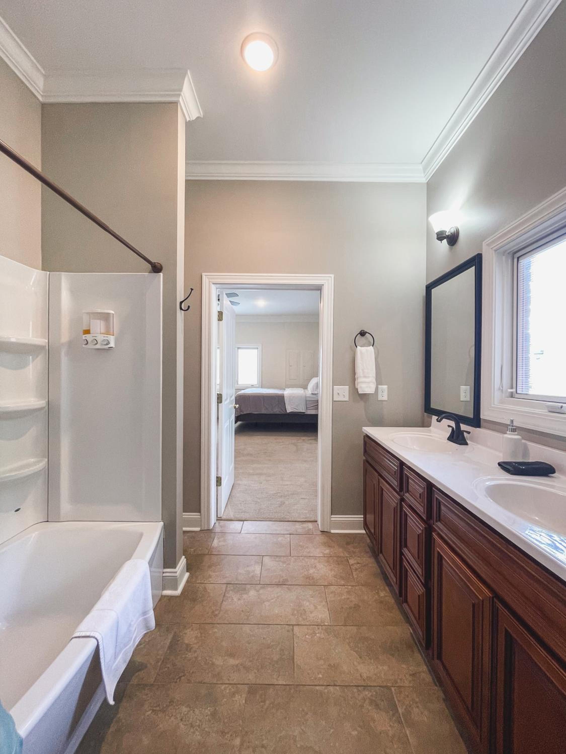 King Suite - Photo 8
