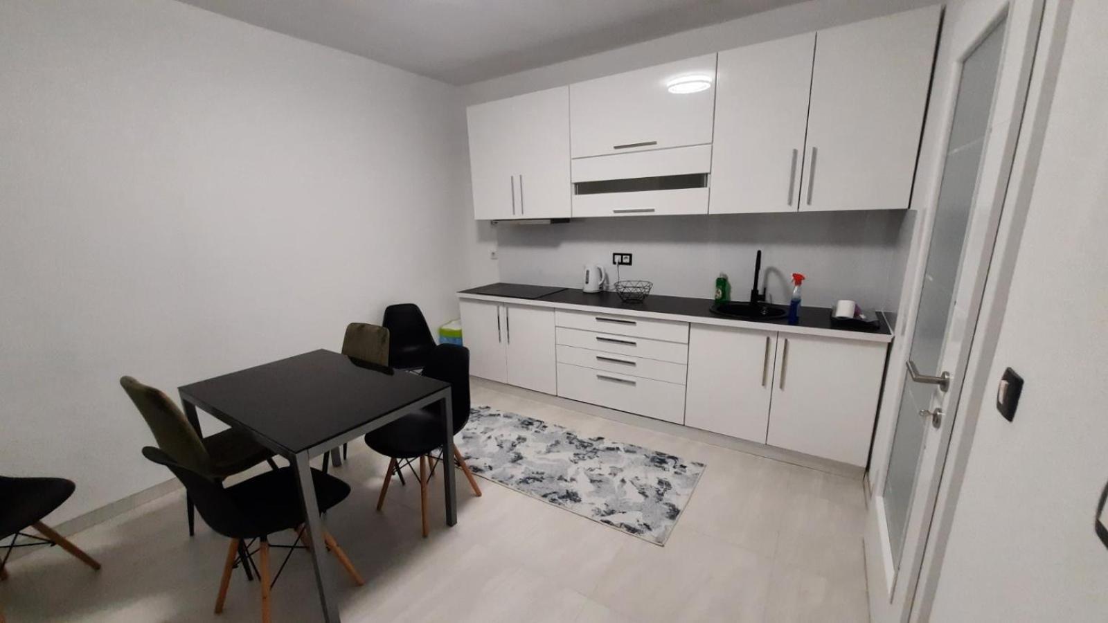 Two-Bedroom Apartment photo 3