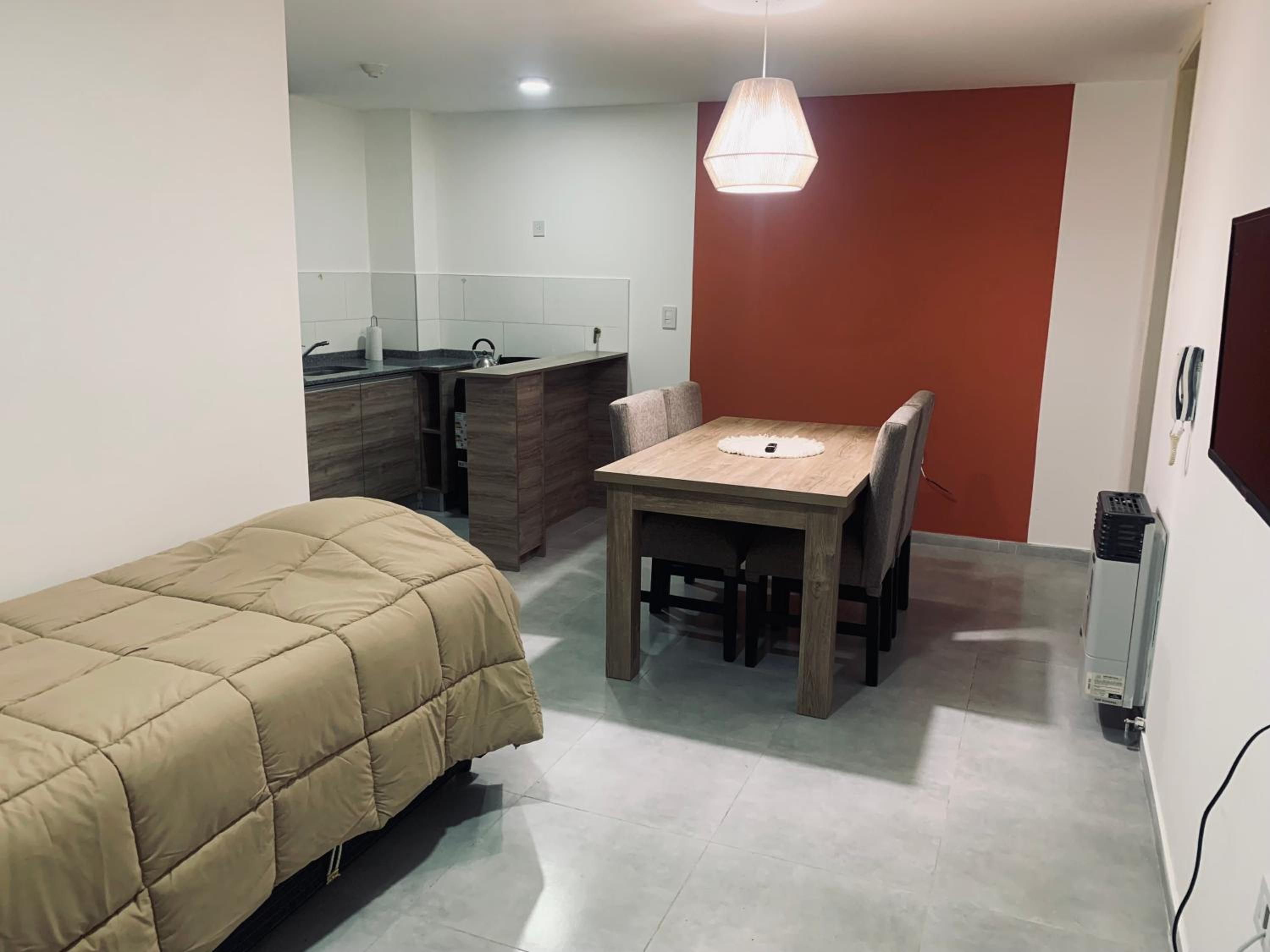One-Bedroom Apartment photo 1