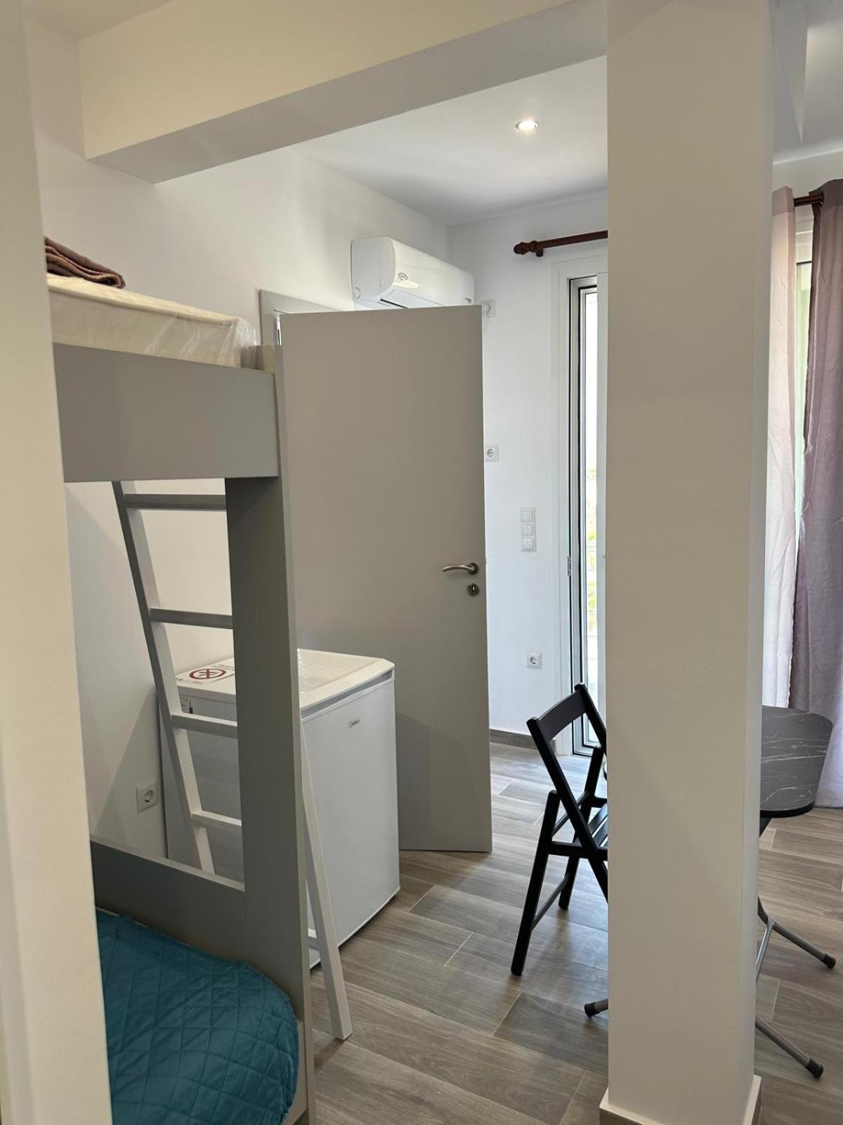 Mixed Dormitory Room photo 2
