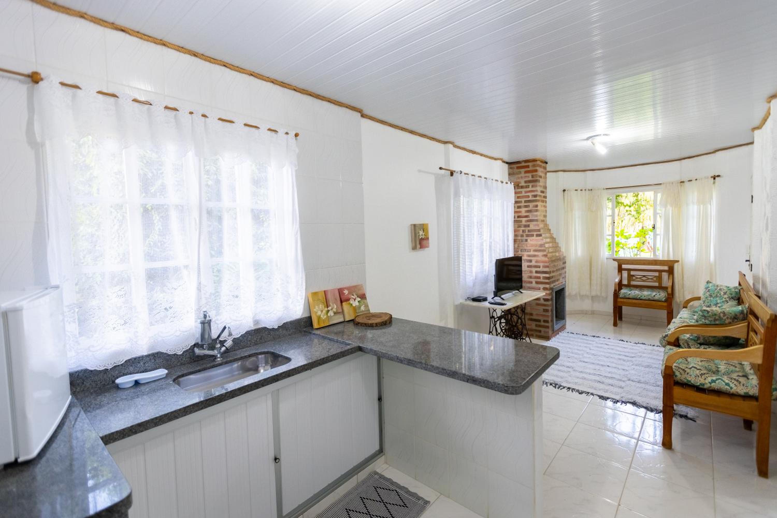 Two-Bedroom Cottage photo 2