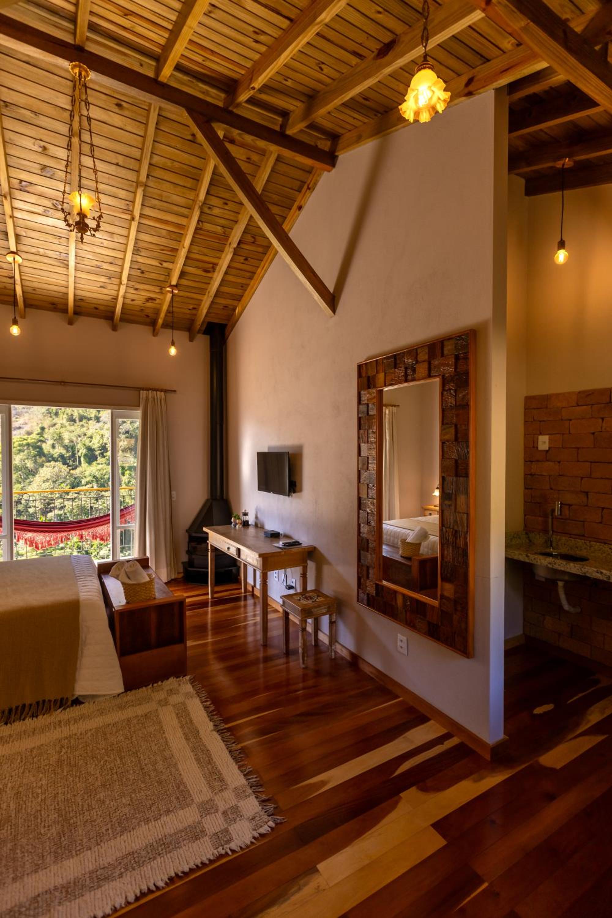 Suite with Mountain View photo 1