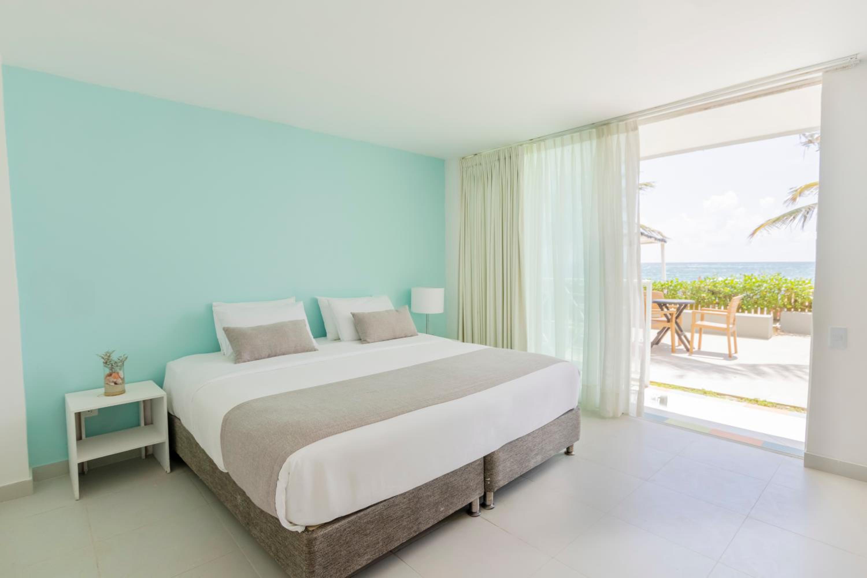 Queen Room with Sea View photo 1