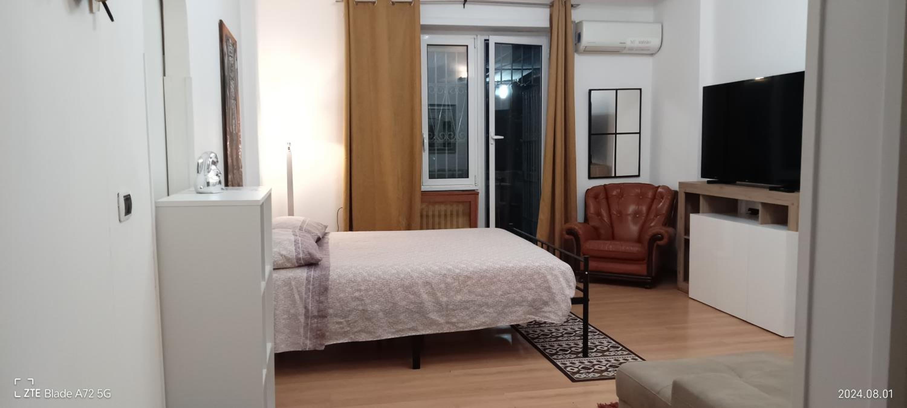Standard Single Room With Shared Bathroom