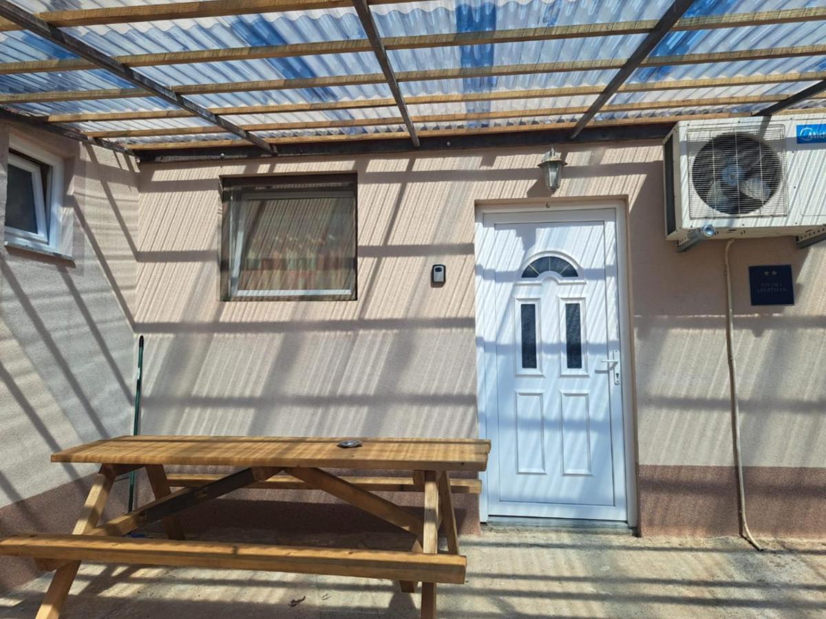Apartment - Ground Floor photo 2