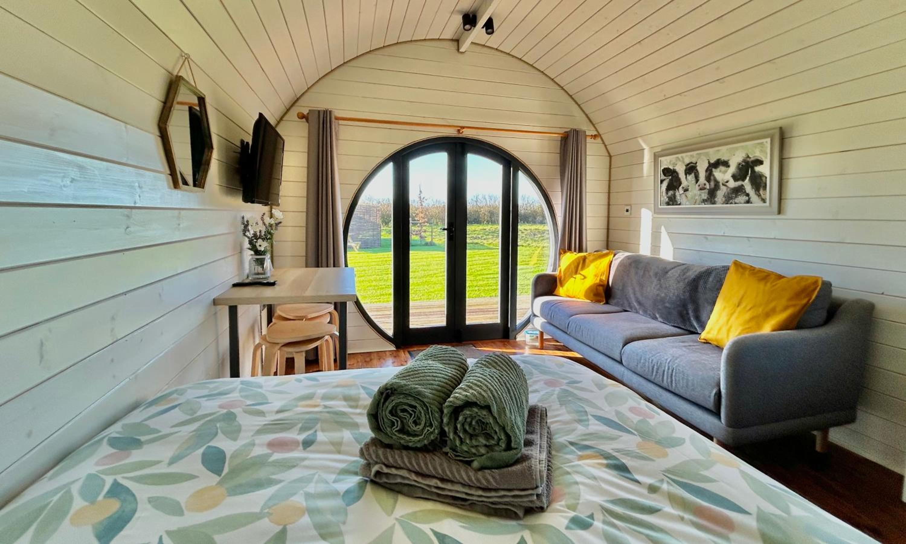 Suite with Hot Tub