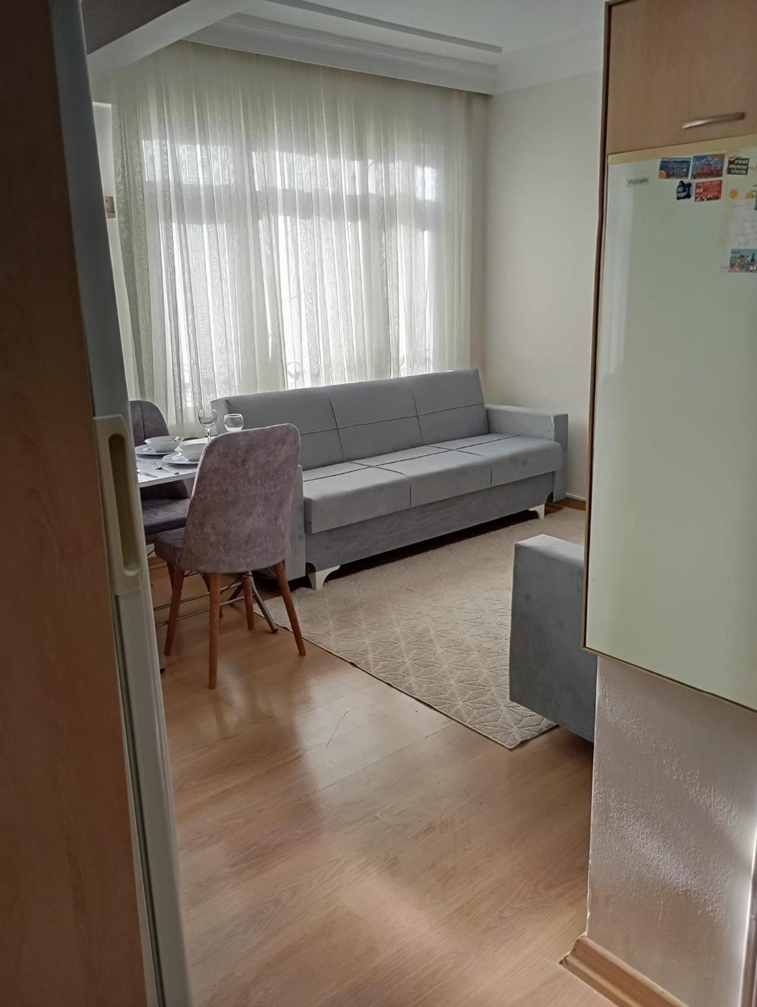One-Bedroom Apartment photo 1