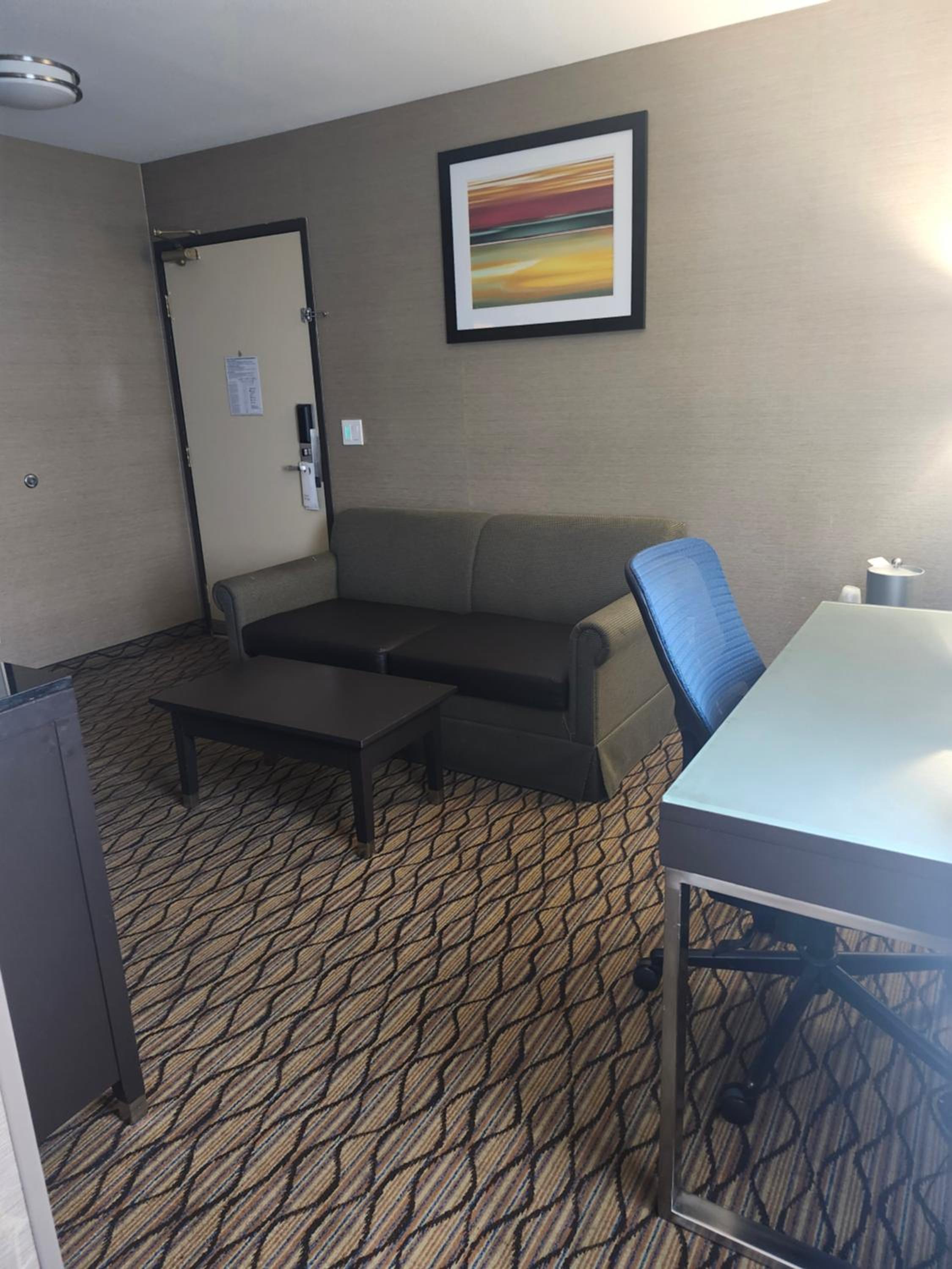King Suite with Jetted Tub photo 1