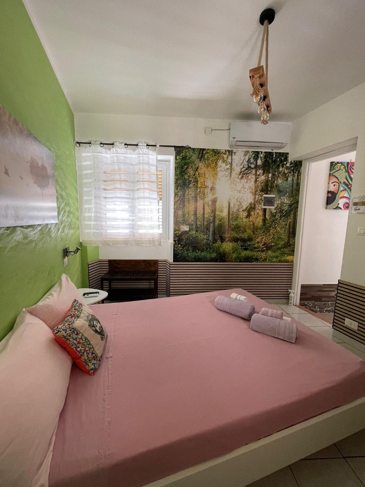 Deluxe Queen Room photo 2