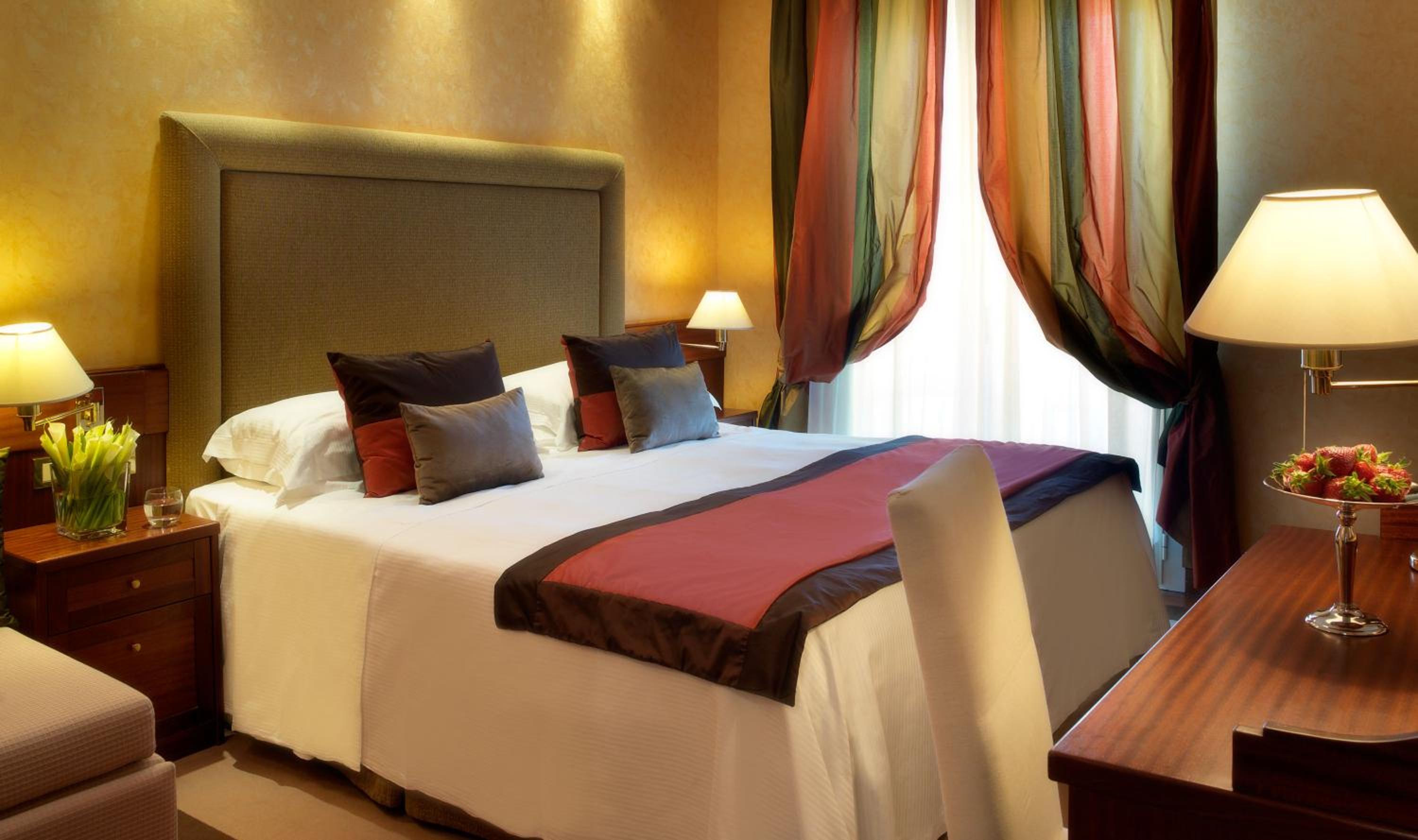 Superior Room with Side Sea View  - Photo 1