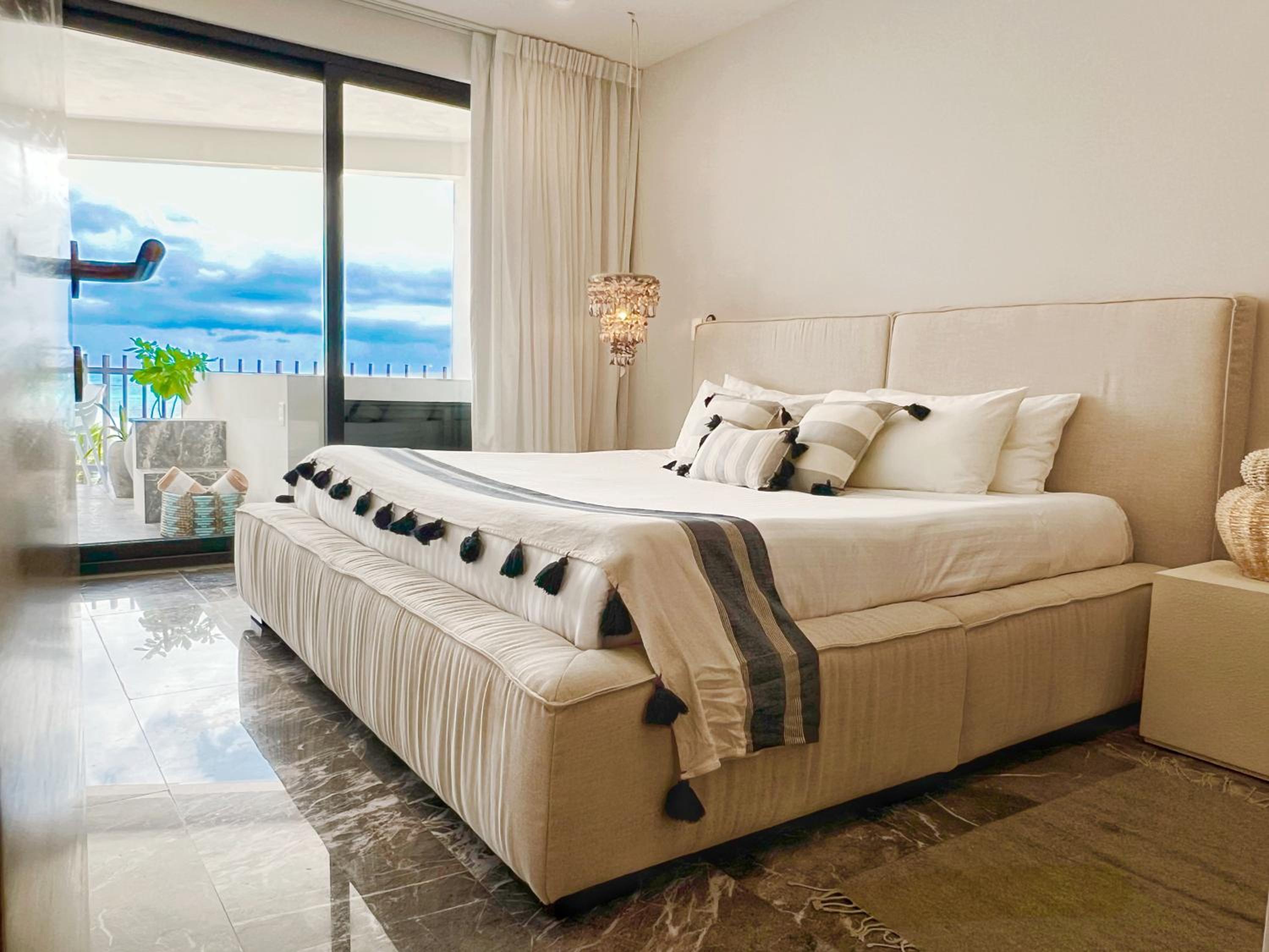 Ocean View 2 BR Apartment with Private Pool and Terrace