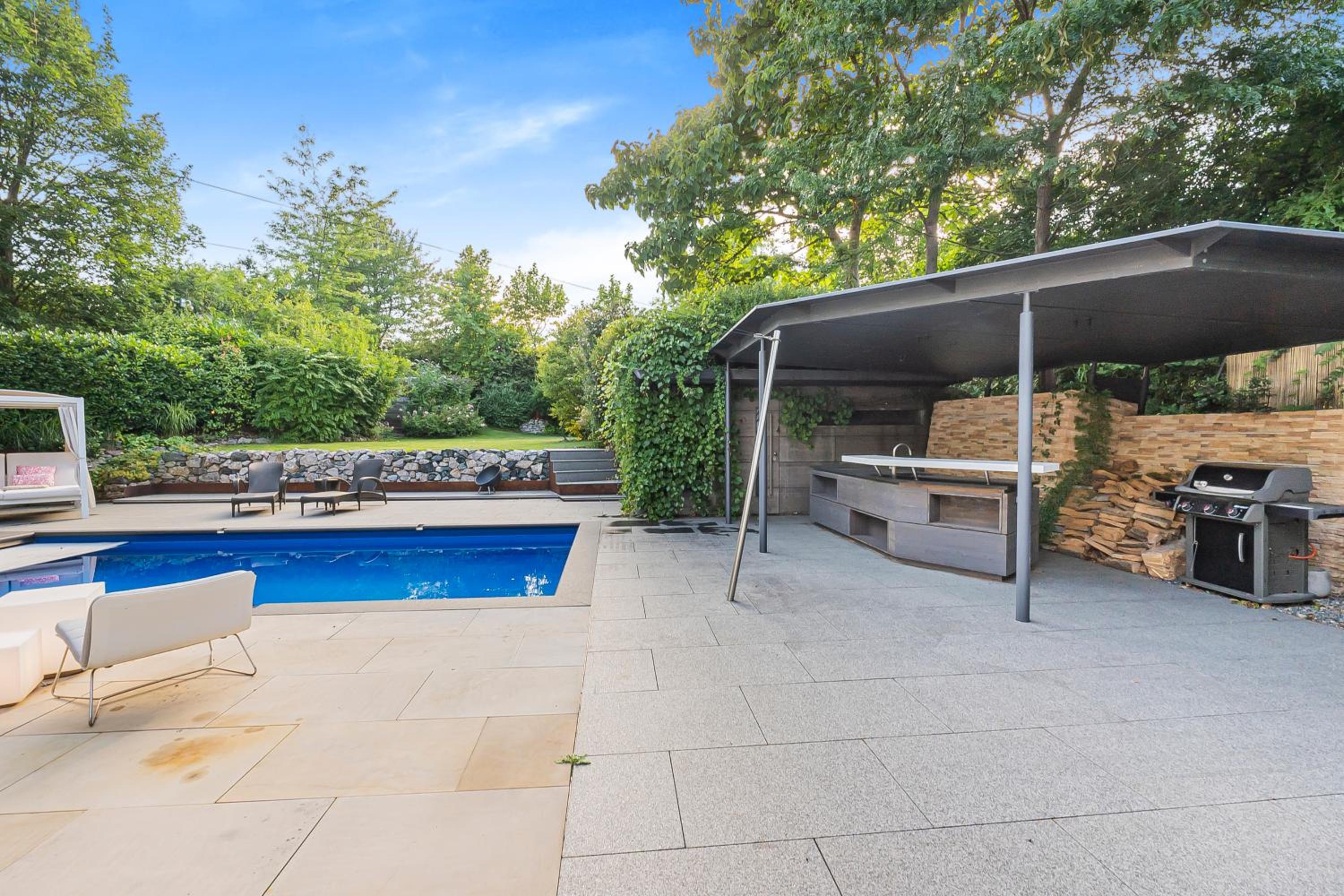 Villa photo 3