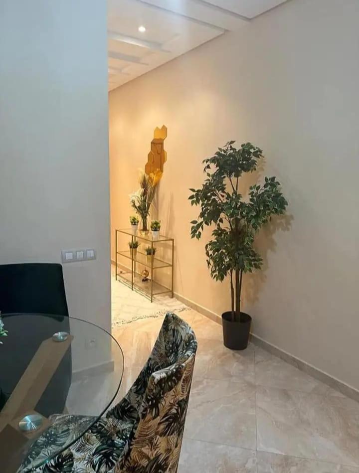 Three-Bedroom Apartment photo 2