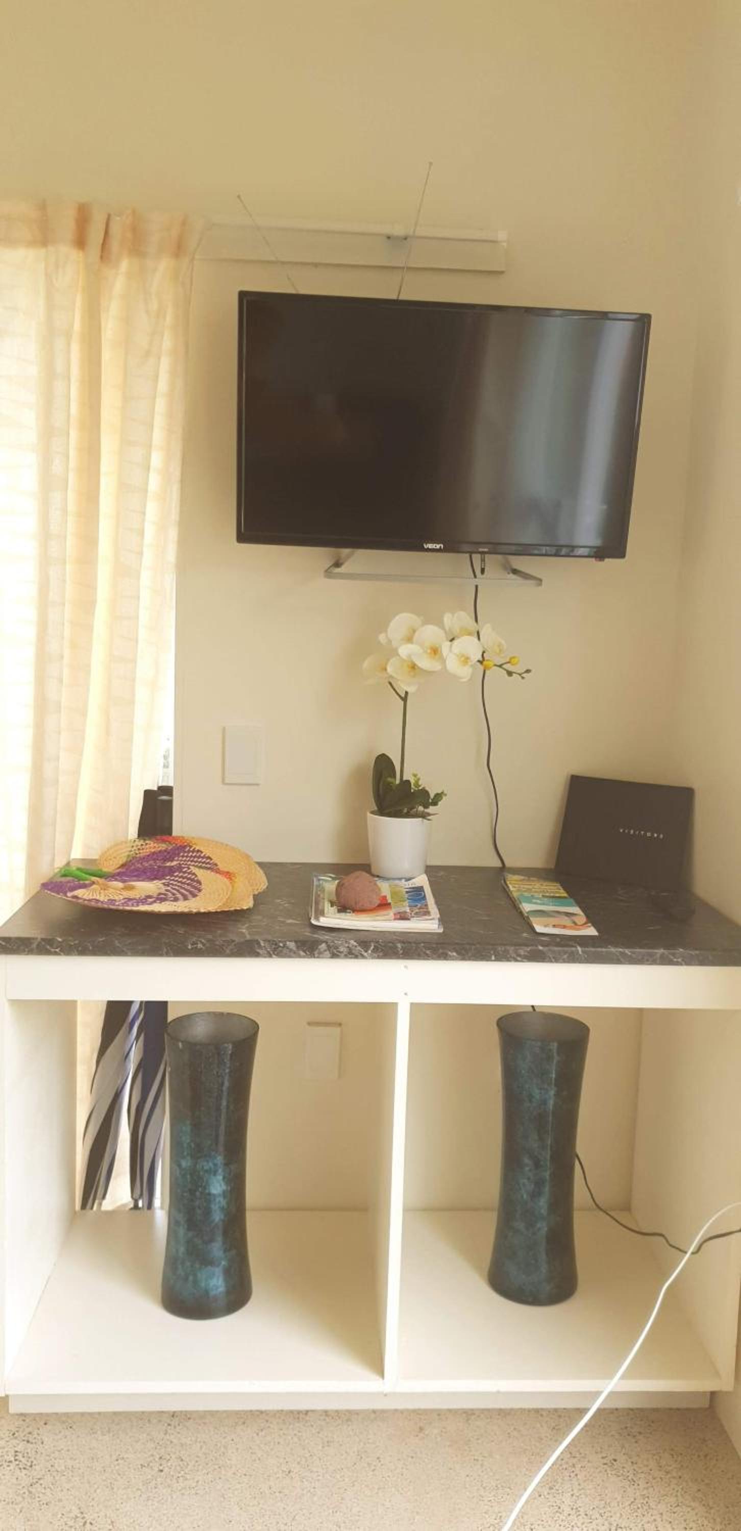 Two-Bedroom House photo 2